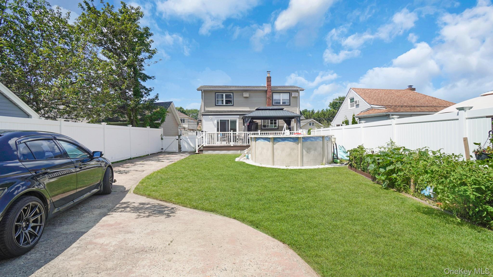 153 Westend, Freeport, NY 11520