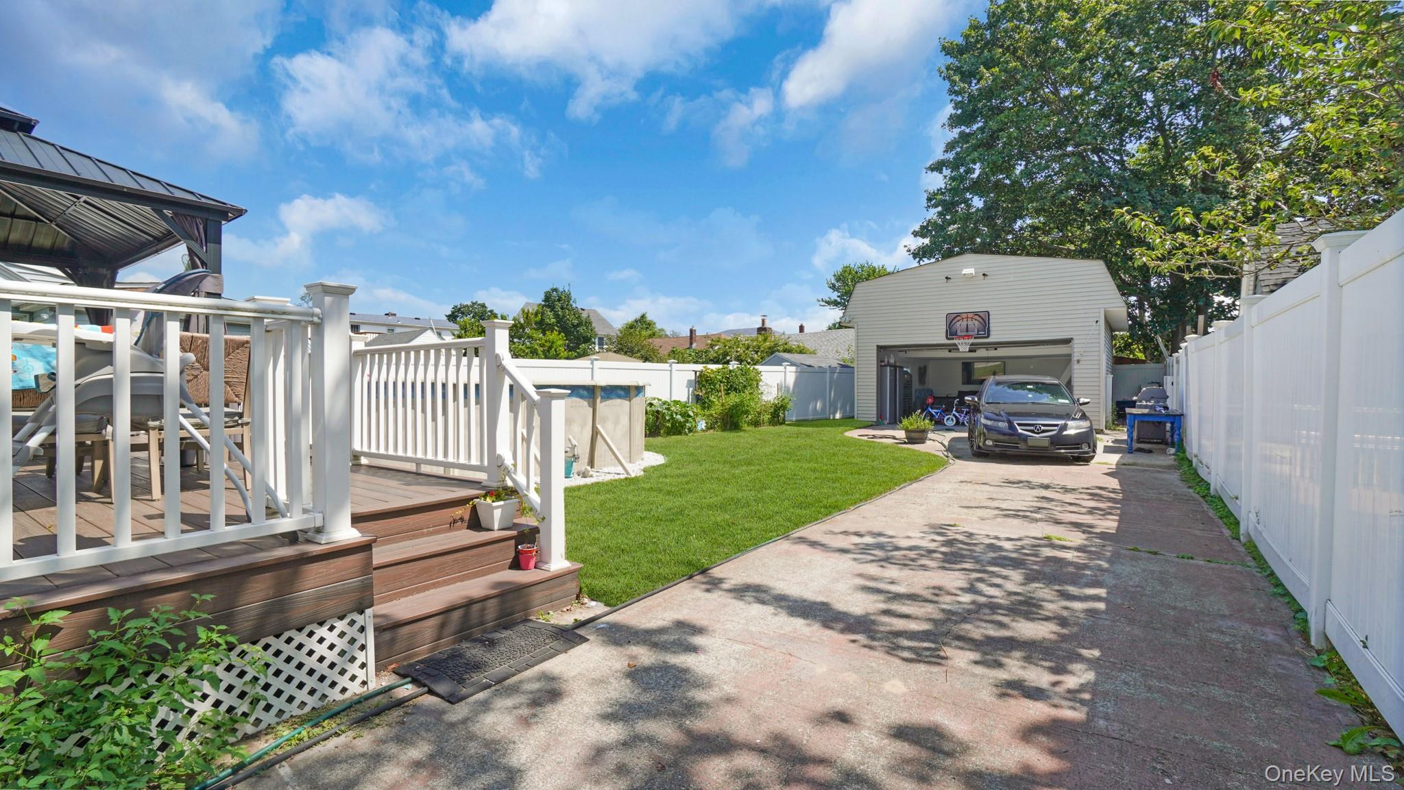 153 Westend, Freeport, NY 11520