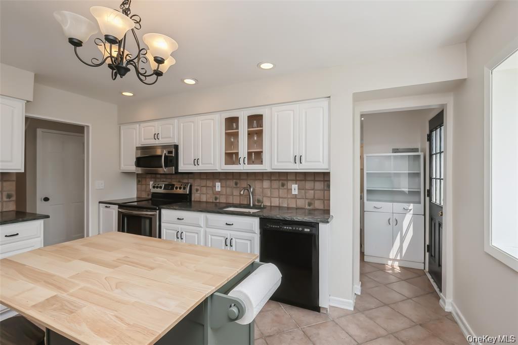 1 Wendy Lane, East Northport, NY 11731