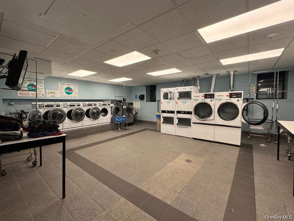 25 W Broadway # 207, Long Beach, NY 11561