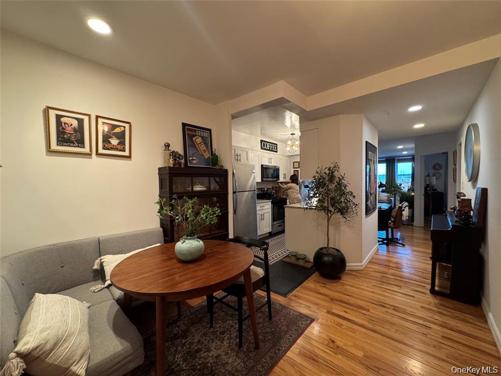 25 W Broadway # 207, Long Beach, NY 11561
