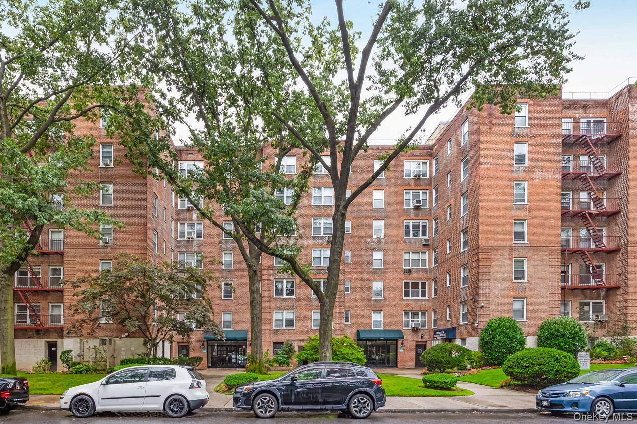 27-10 Parsons Boulevard # 1F, Flushing, NY 11354