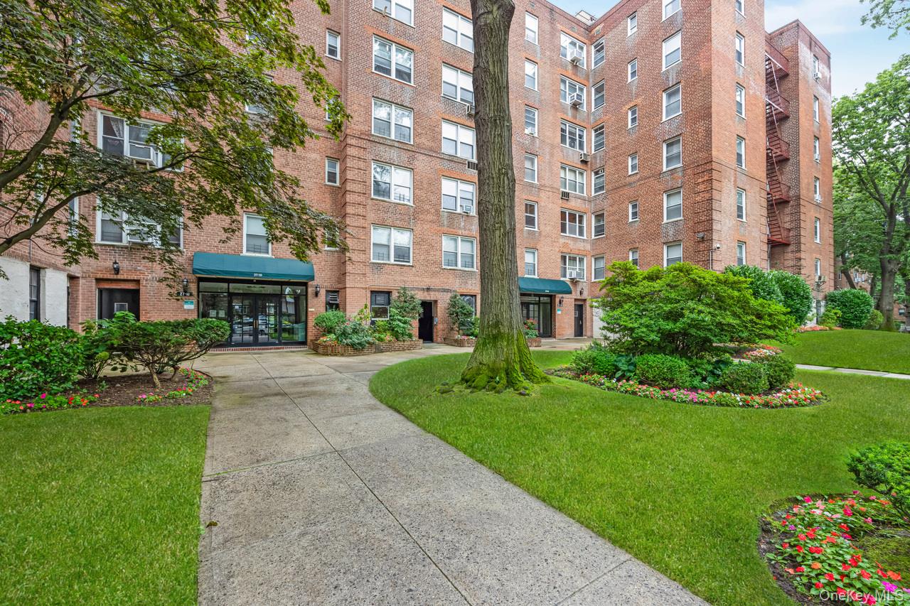 27-10 Parsons Boulevard # 1F, Flushing, NY 11354