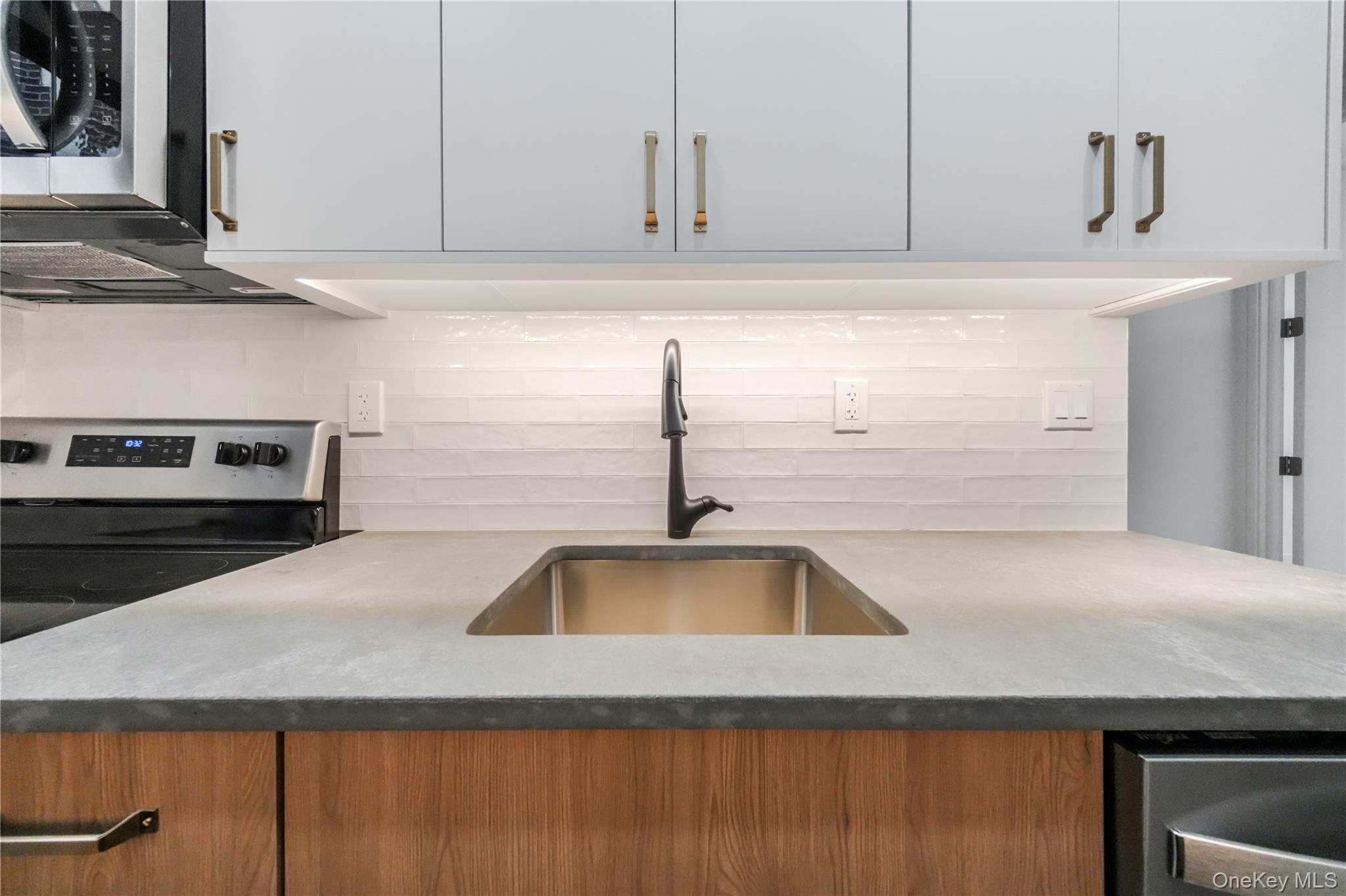 31-14 Crescent Street # 5B, Astoria, NY 11106