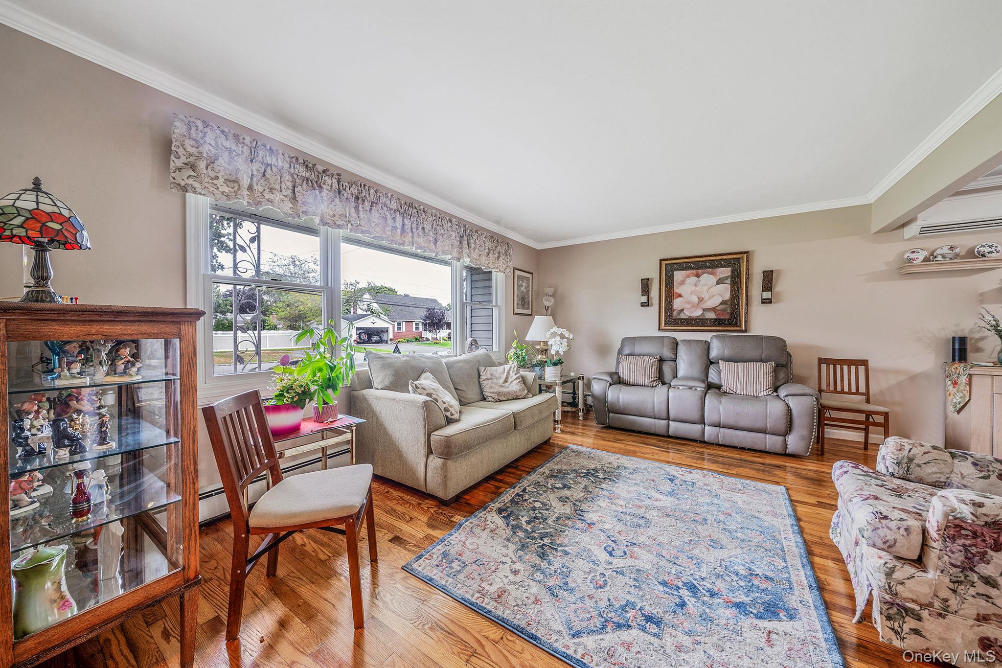 462 Bayport Avenue, Bayport, NY 11705