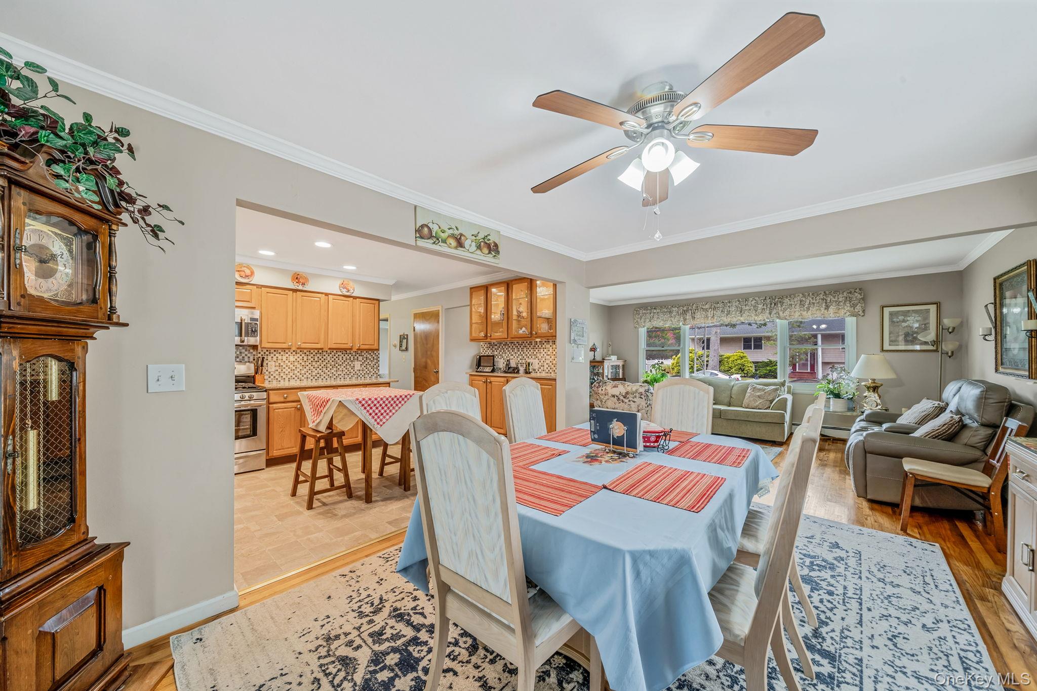 462 Bayport Avenue, Bayport, NY 11705