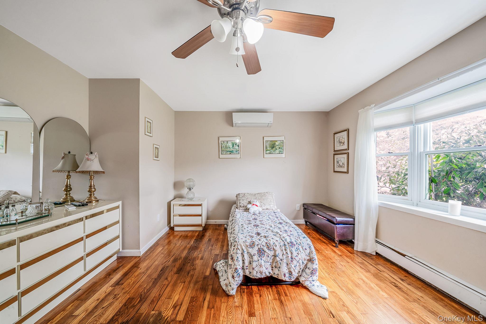 462 Bayport Avenue, Bayport, NY 11705