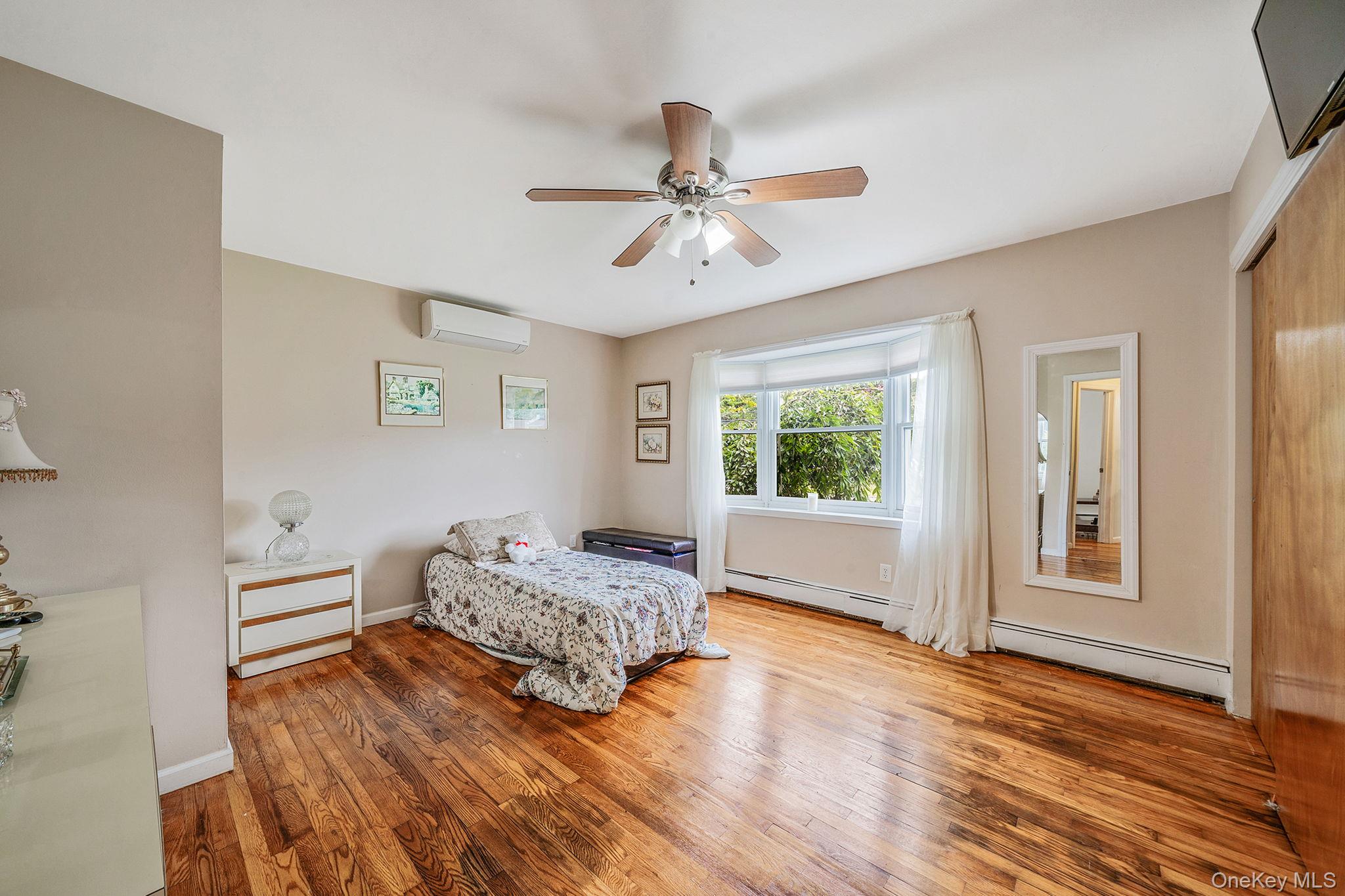 462 Bayport Avenue, Bayport, NY 11705