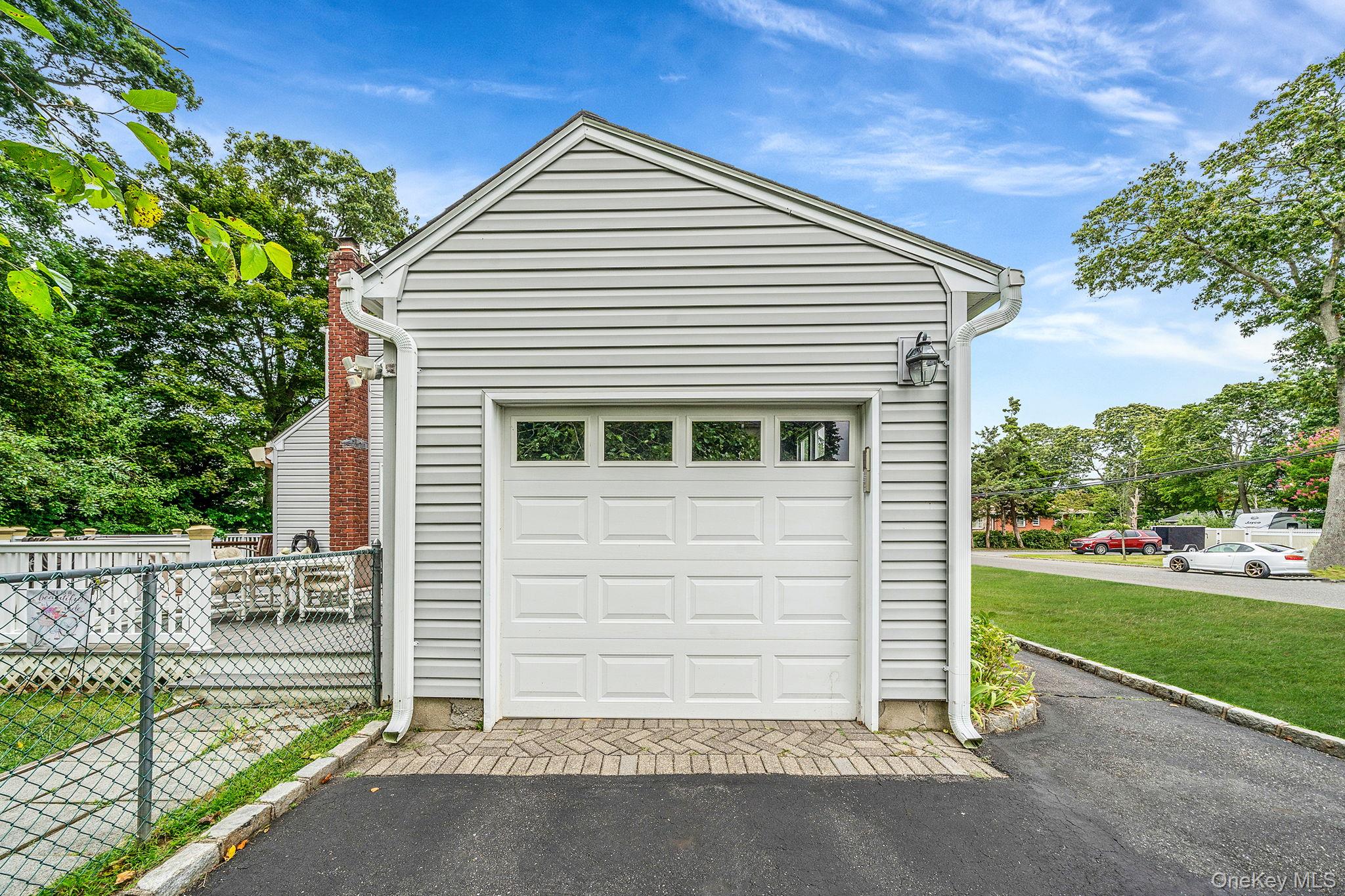 462 Bayport Avenue, Bayport, NY 11705