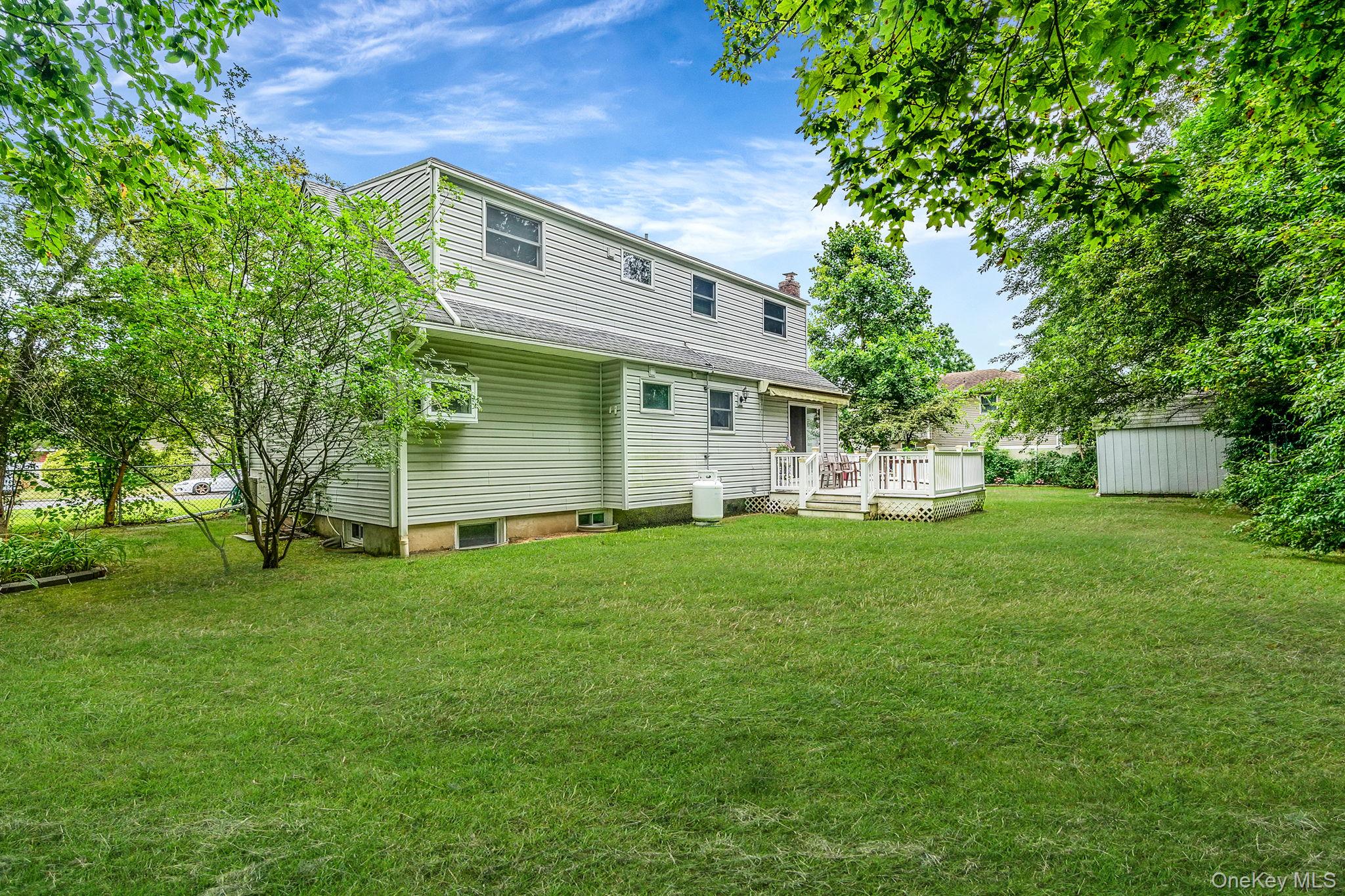 462 Bayport Avenue, Bayport, NY 11705