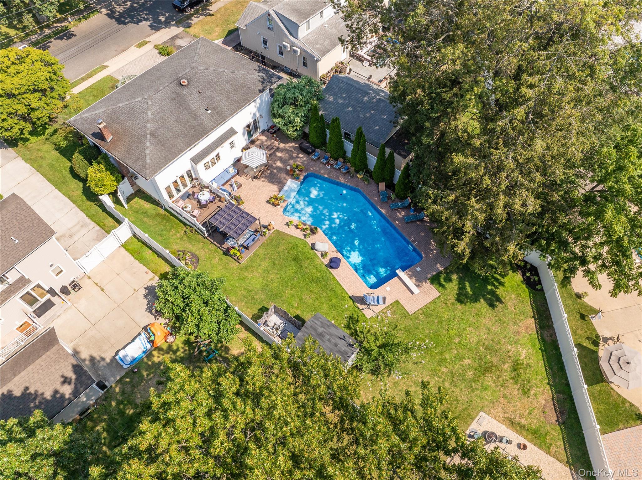 1918 Lenox Avenue, East Meadow, NY 11554