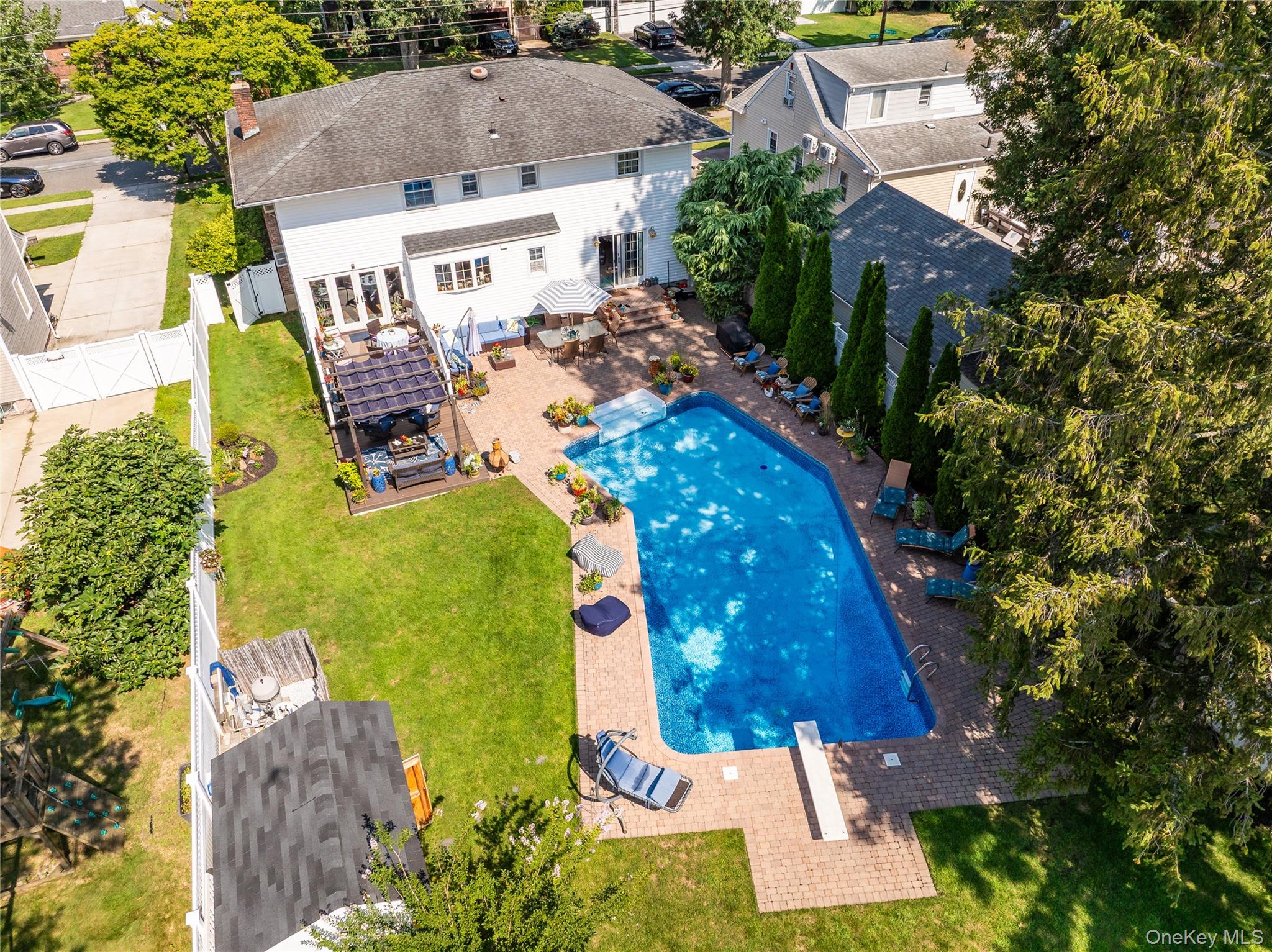 1918 Lenox Avenue, East Meadow, NY 11554