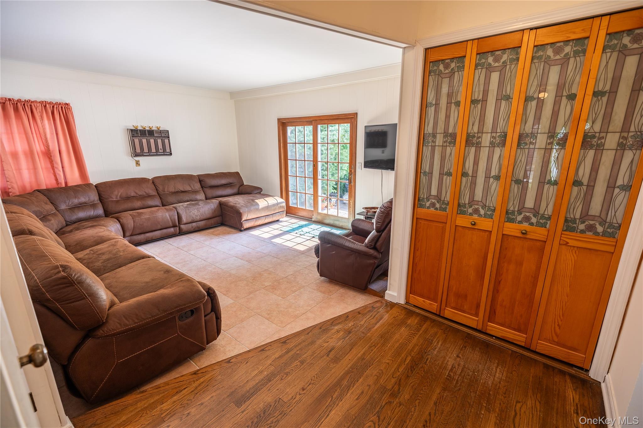 1918 Lenox Avenue, East Meadow, NY 11554