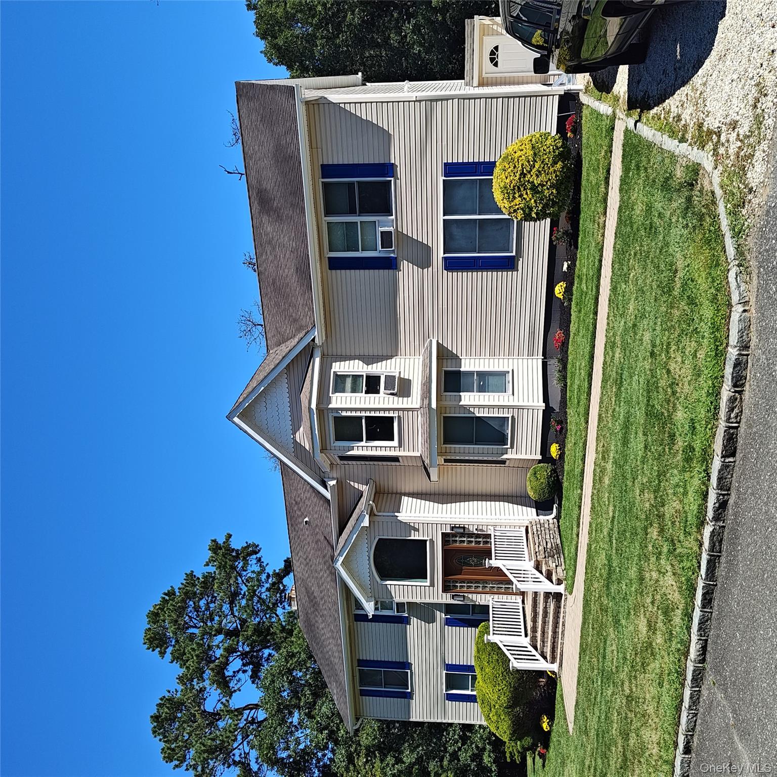 11 Grand Avenue, Yaphank, NY 11980
