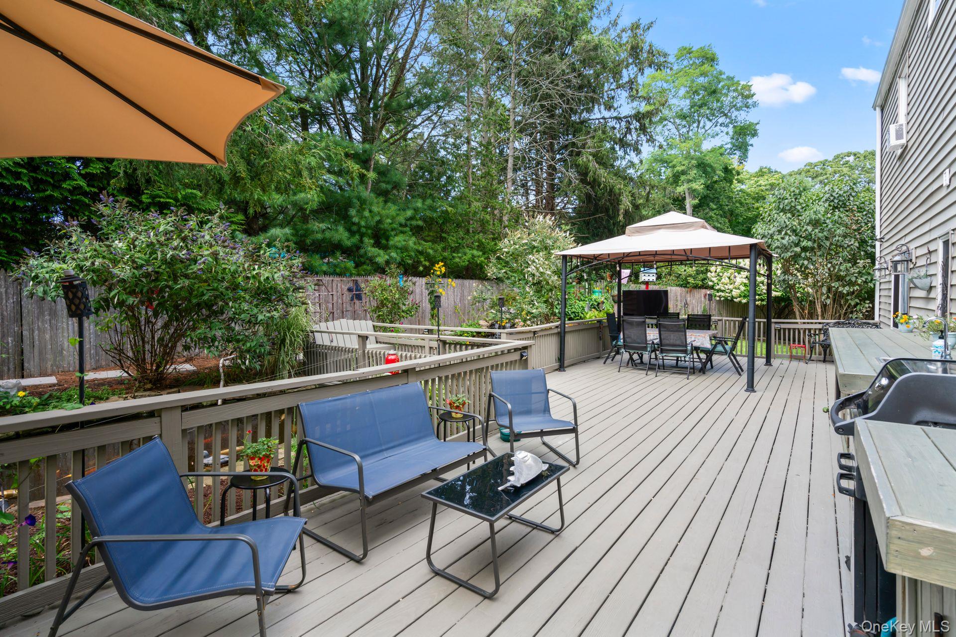 6 Emil Court, Huntington, NY 11743