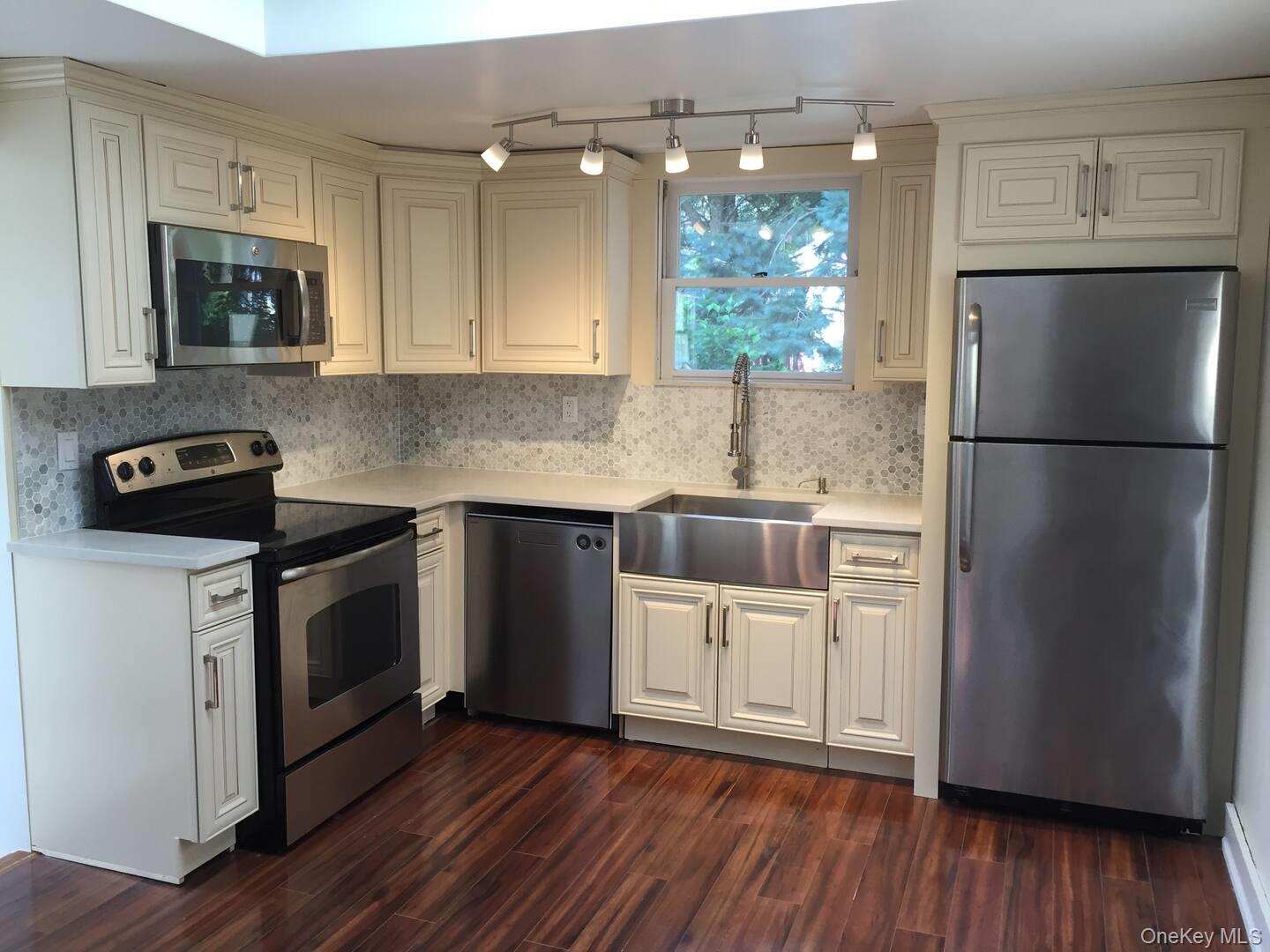 102 Woodbury Road, Huntington, NY 11743