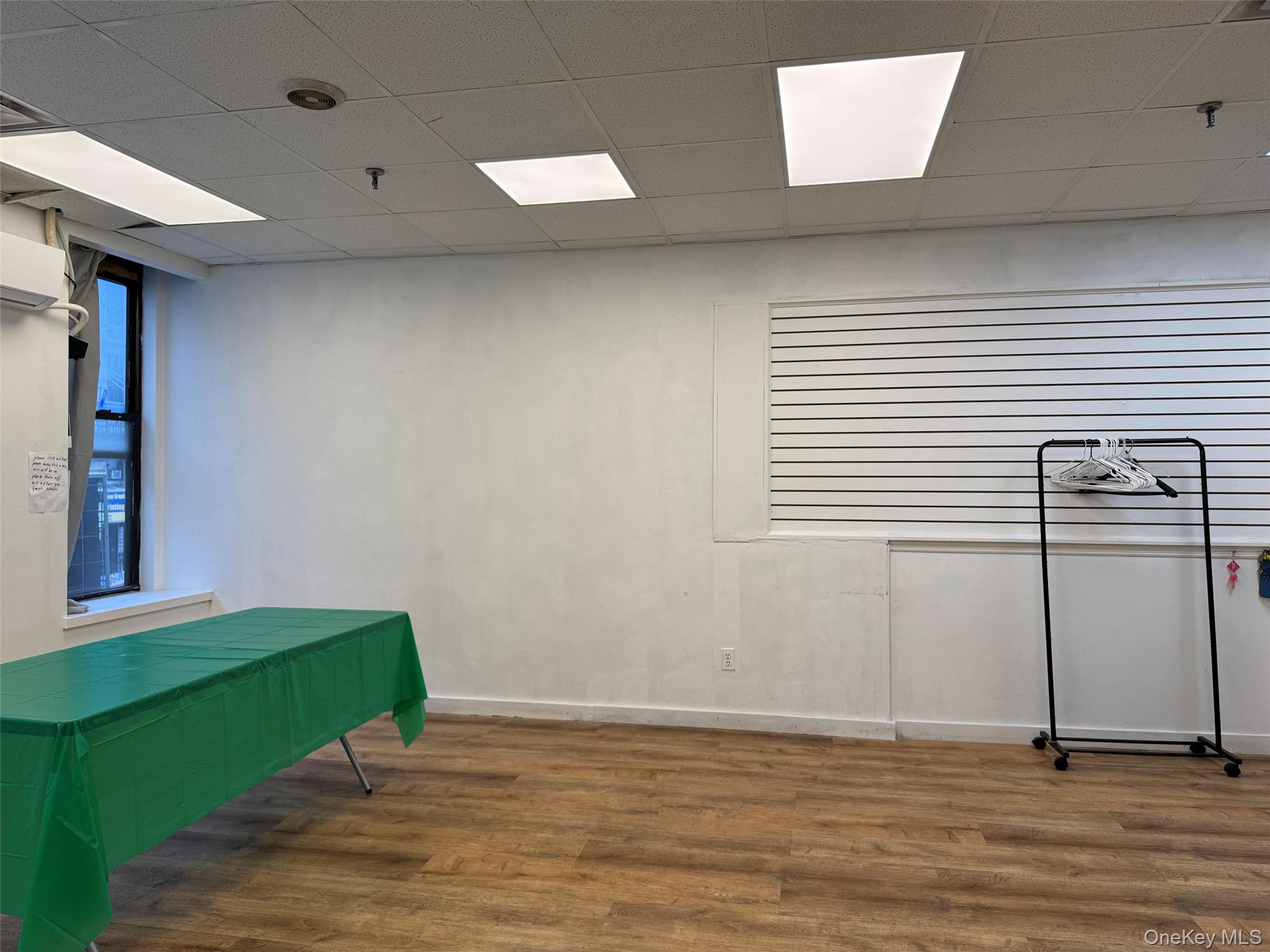 17 E Broadway # 204, New York (Manhattan), NY 10002