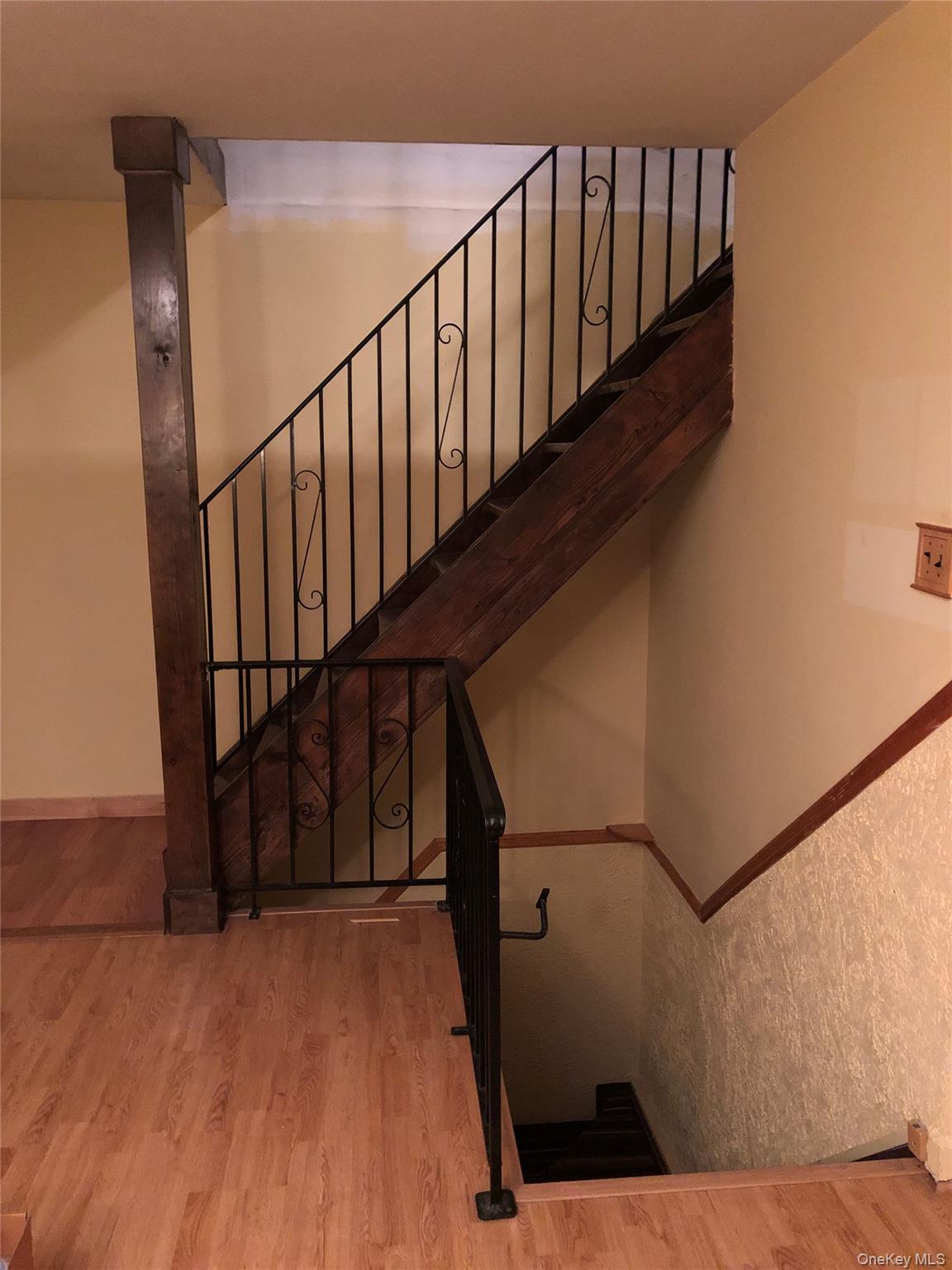 261-29 Langston # 2nd Fl, Glen Oaks, NY 11004