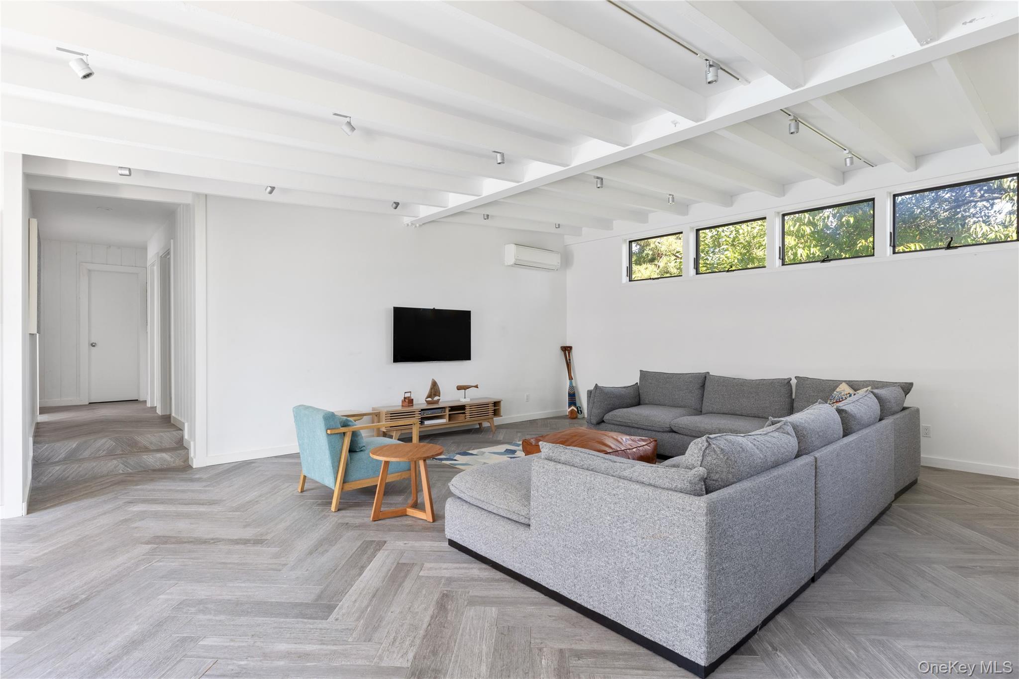 31 laurel Avenue, Seaview, NY 11770