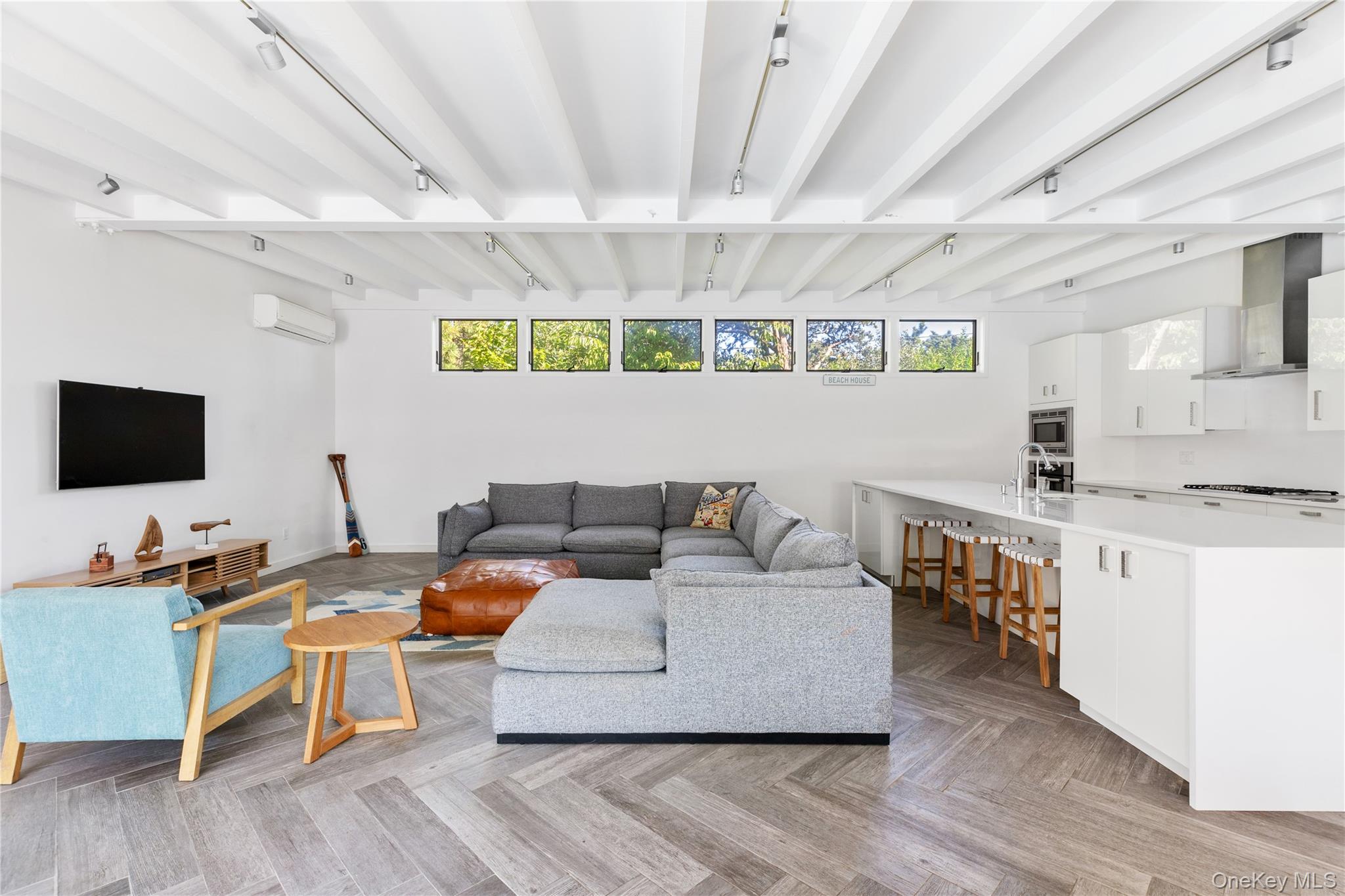 31 laurel Avenue, Seaview, NY 11770