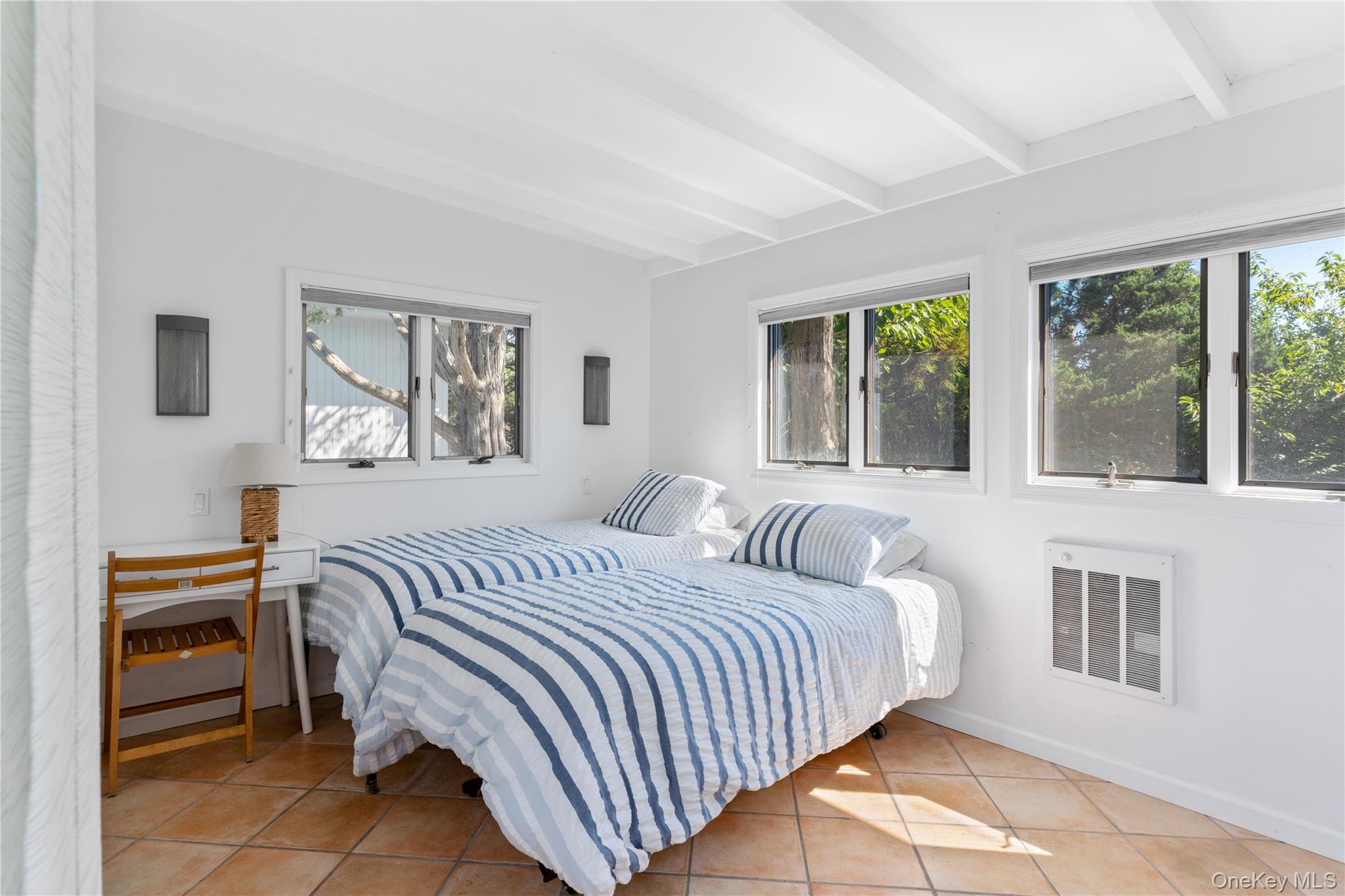 31 laurel Avenue, Seaview, NY 11770