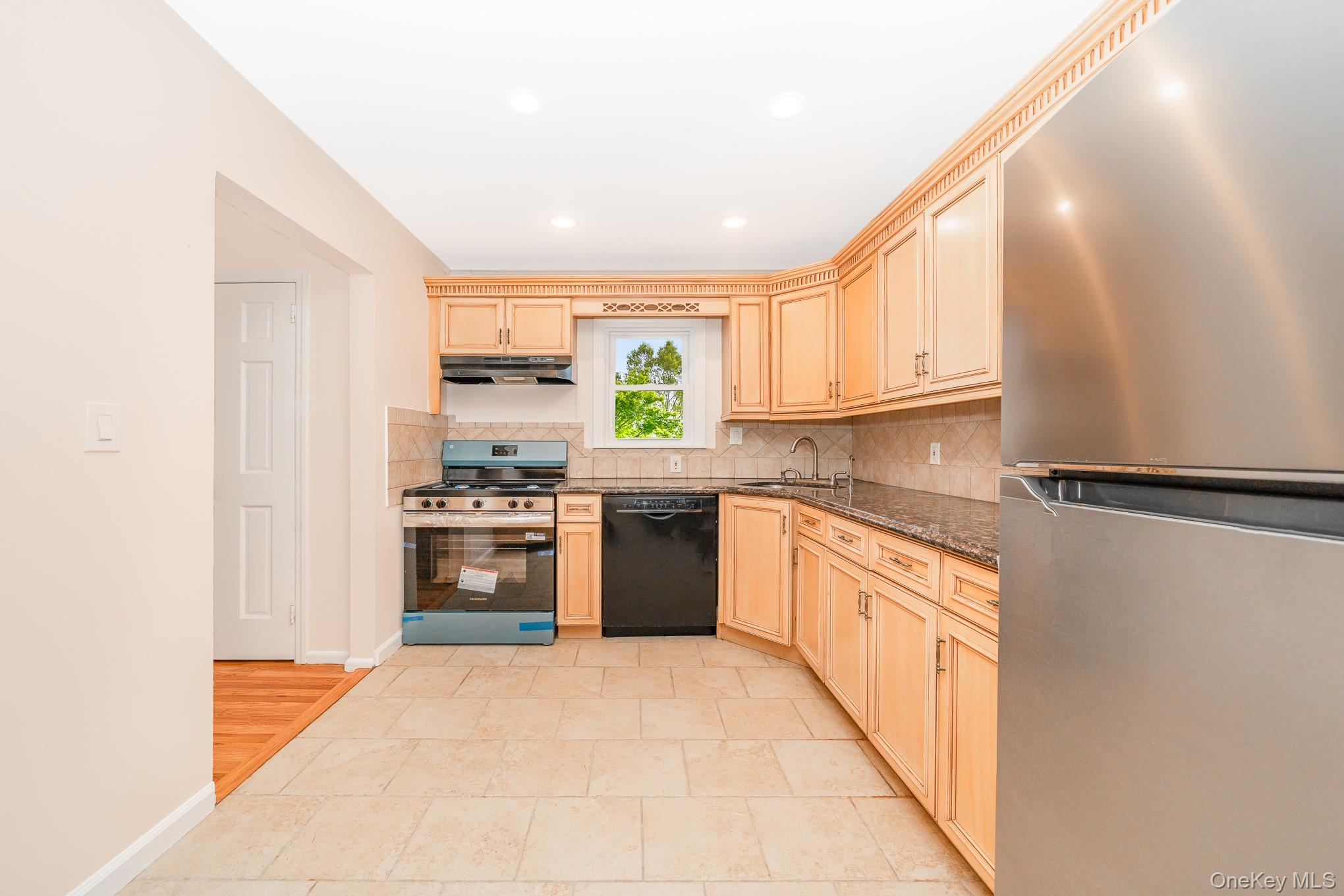 880 Washington Street, Baldwin, NY 11510