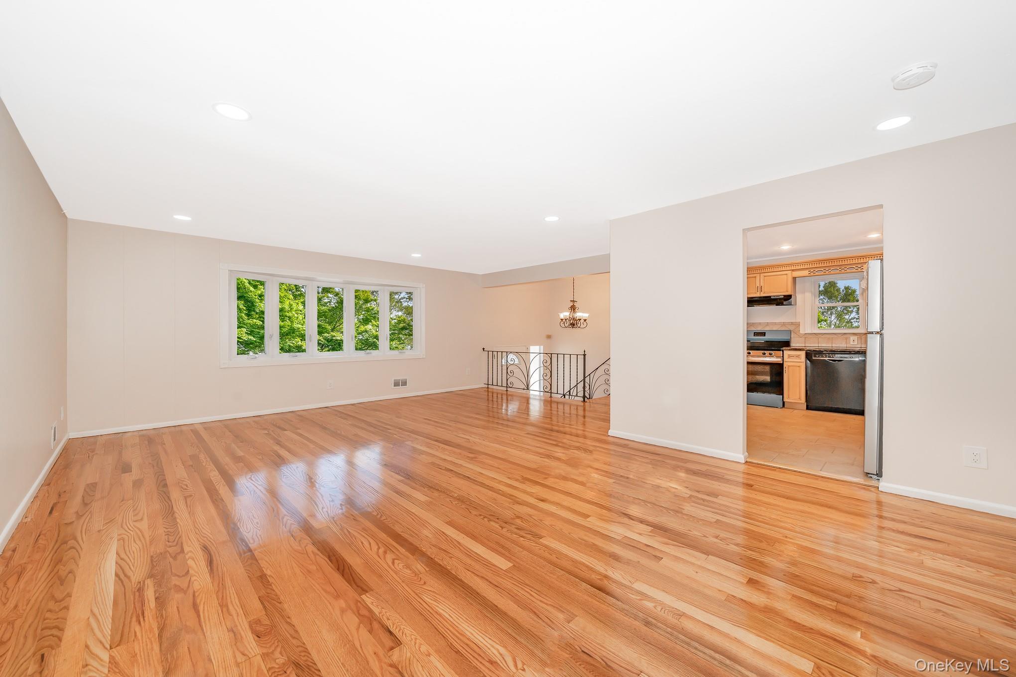 880 Washington Street, Baldwin, NY 11510