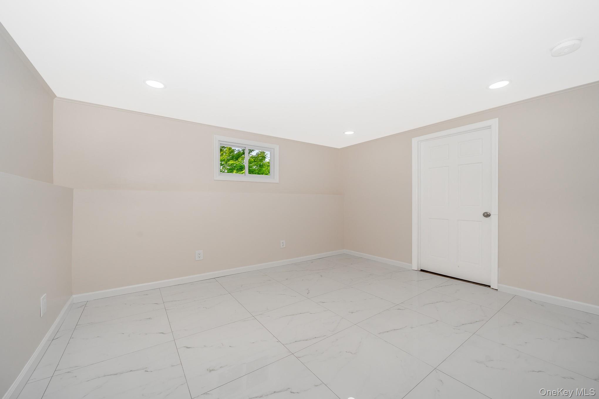 880 Washington Street, Baldwin, NY 11510