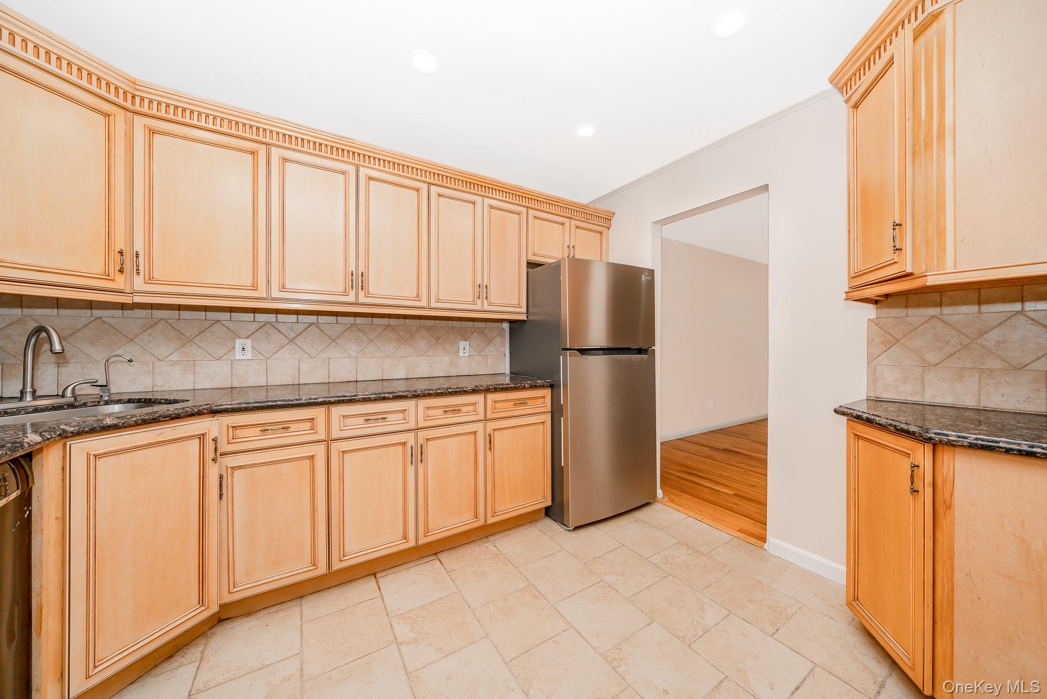 880 Washington Street, Baldwin, NY 11510