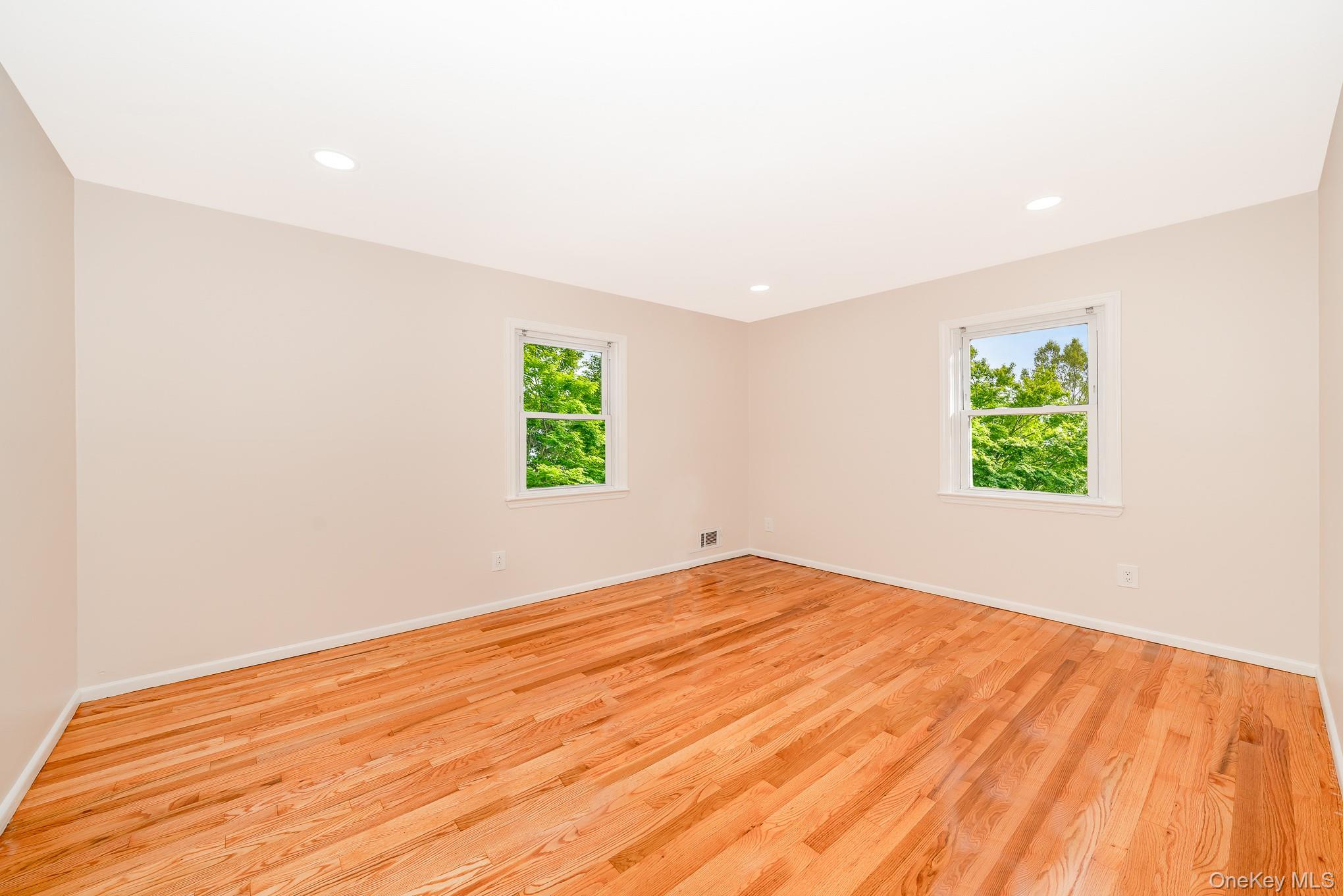 880 Washington Street, Baldwin, NY 11510