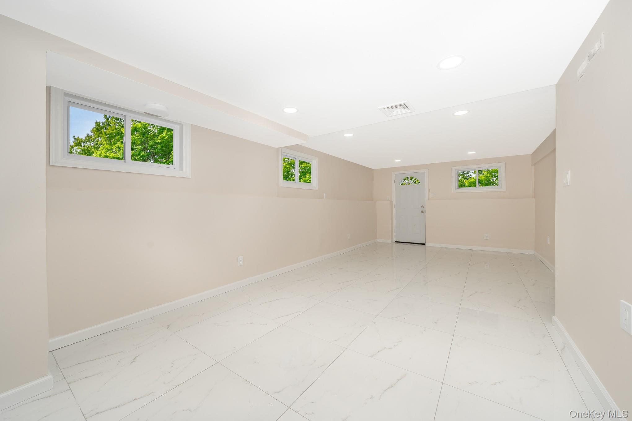 880 Washington Street, Baldwin, NY 11510