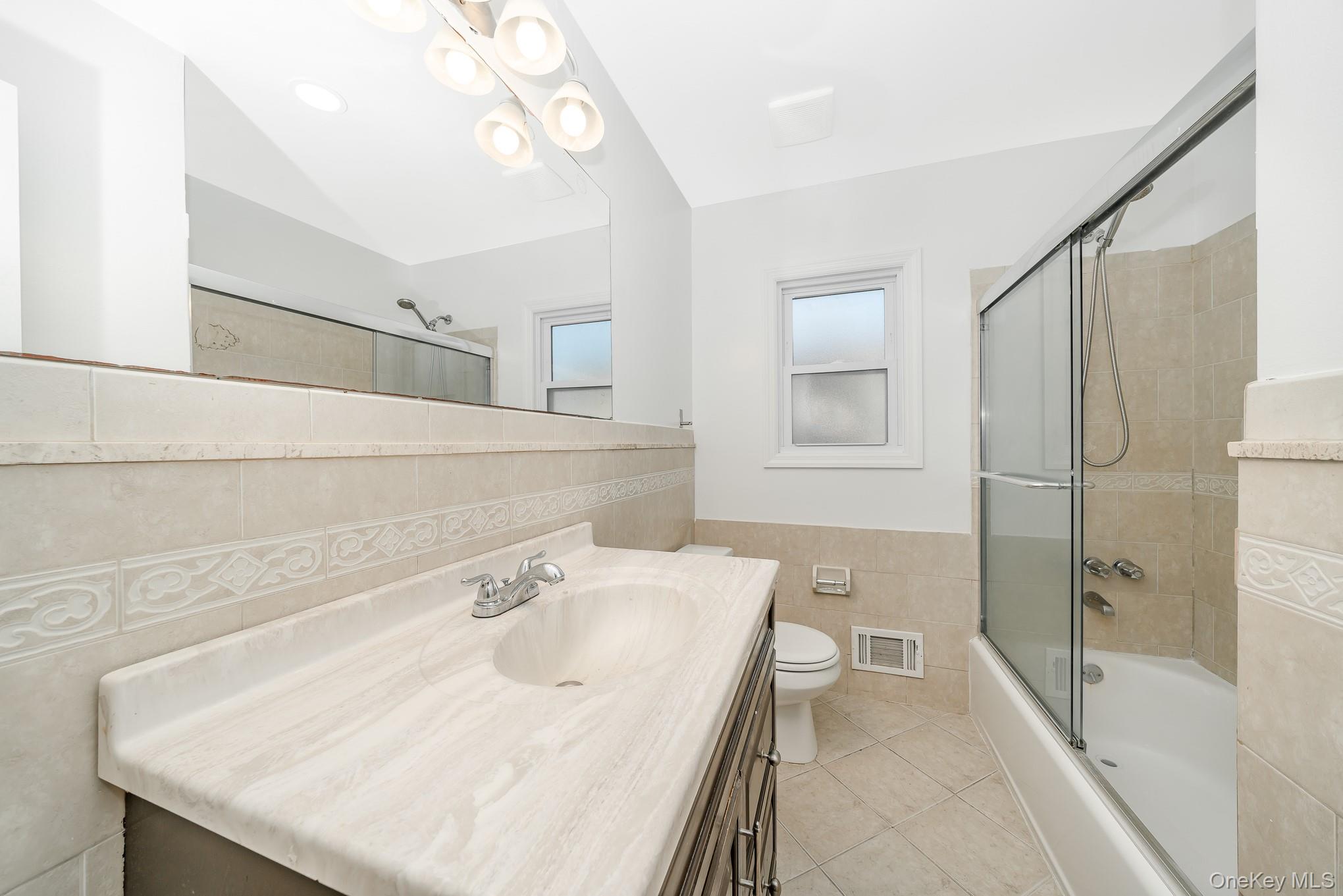 880 Washington Street, Baldwin, NY 11510