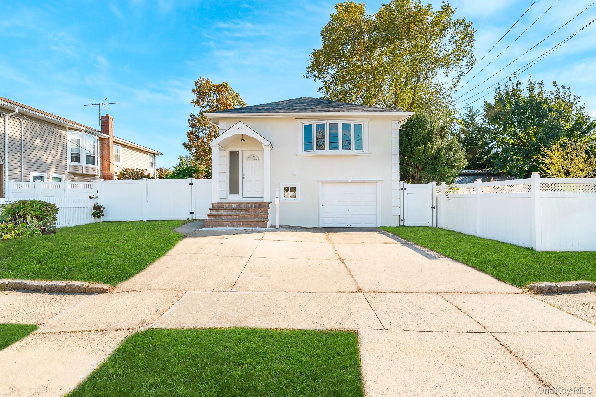 880 Washington Street, Baldwin, NY 11510