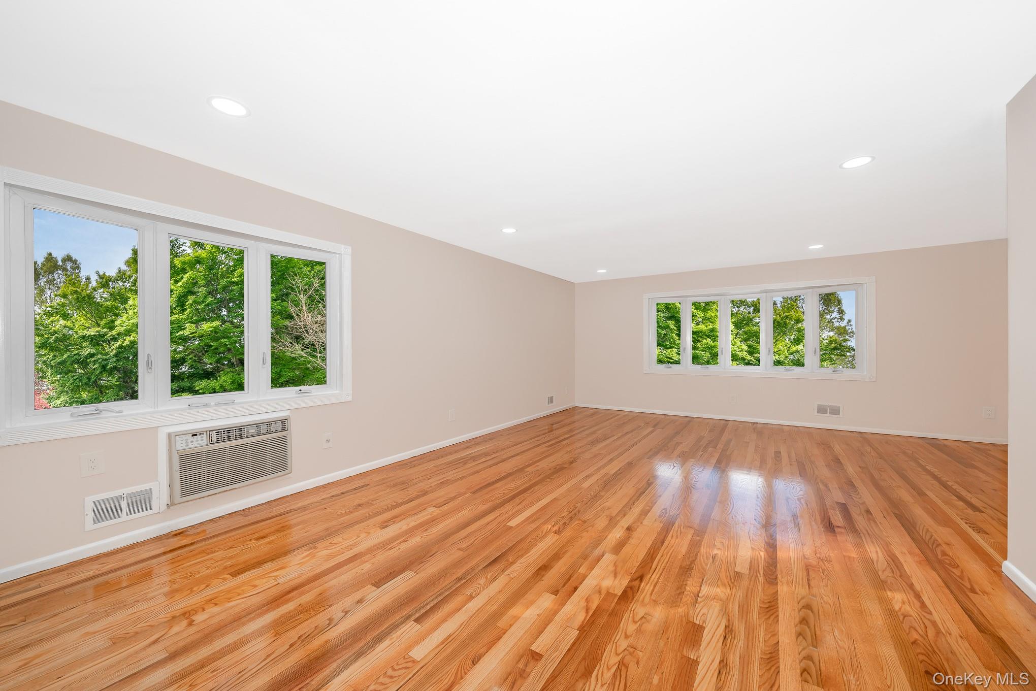 880 Washington Street, Baldwin, NY 11510