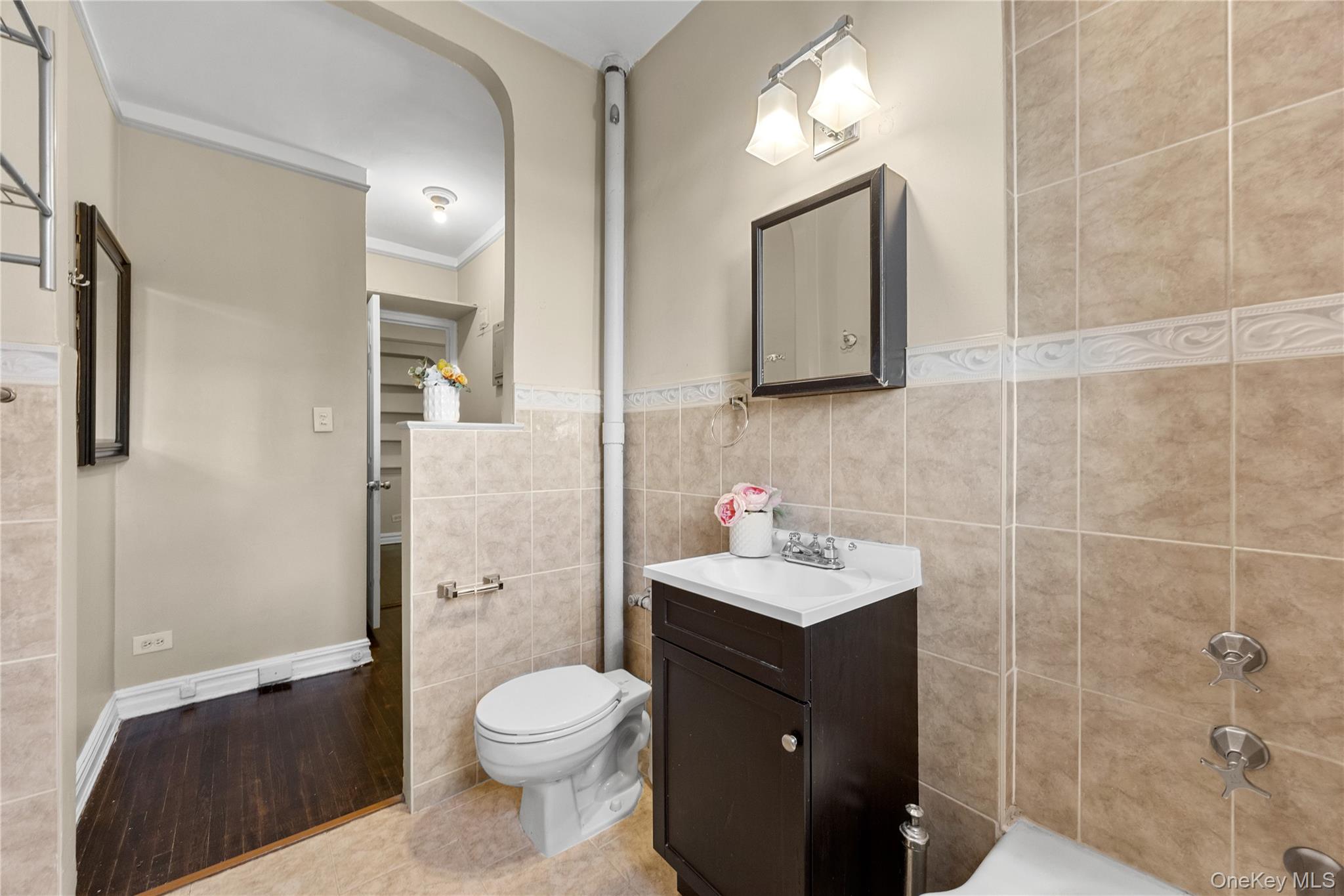 99-45 67th Road # 620, Forest Hills, NY 11375