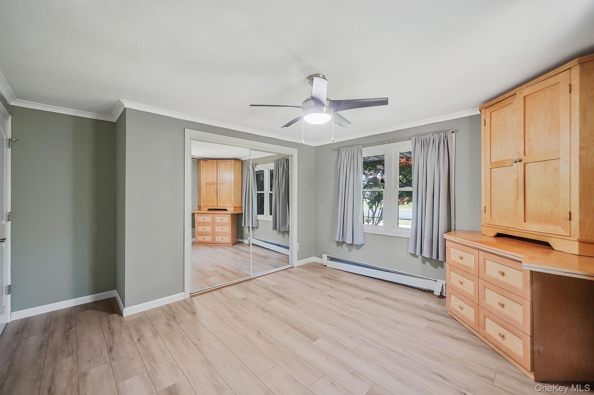 1548 Spur Drive S, Islip, NY 11751