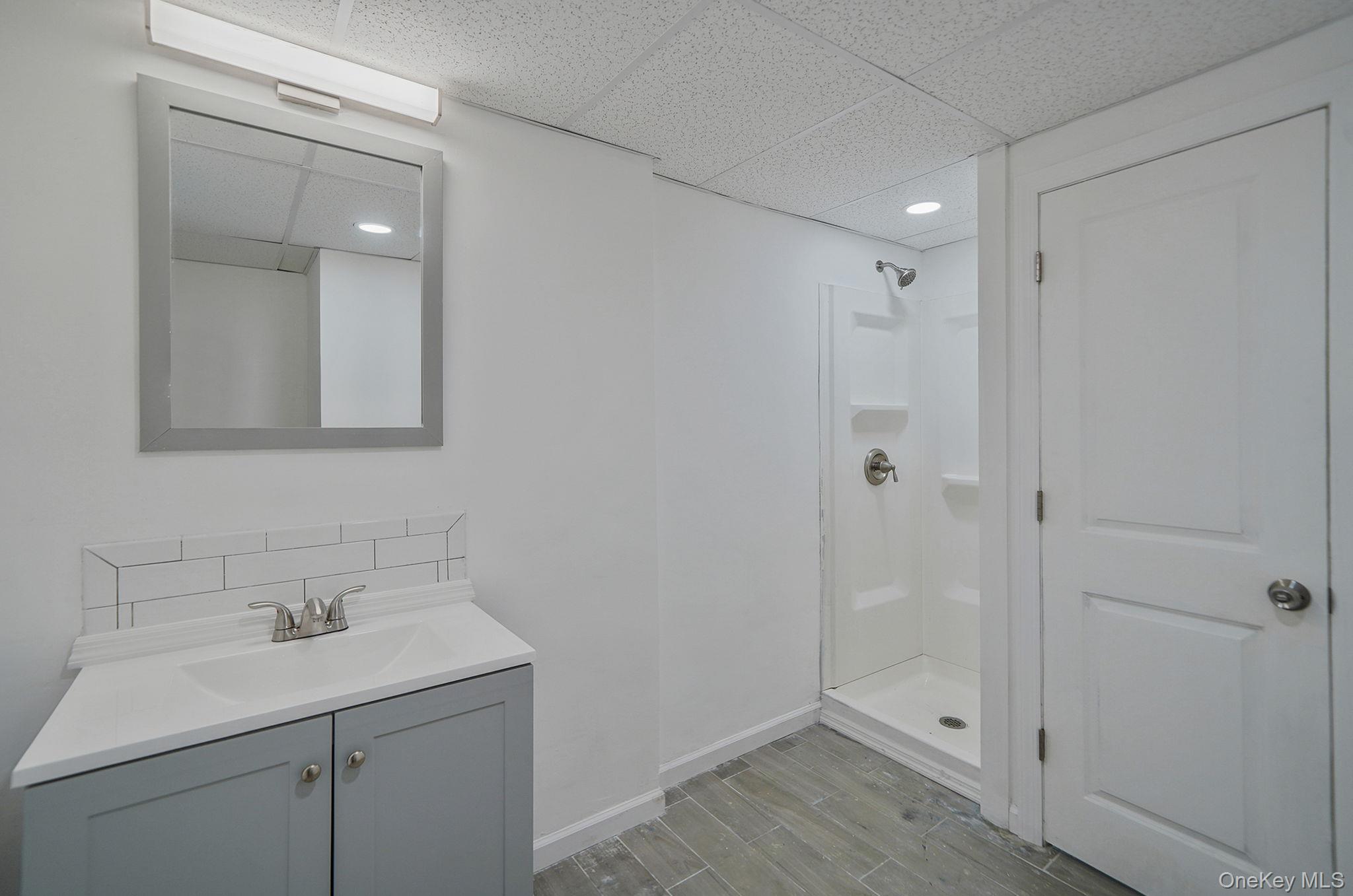 1548 Spur Drive S, Islip, NY 11751