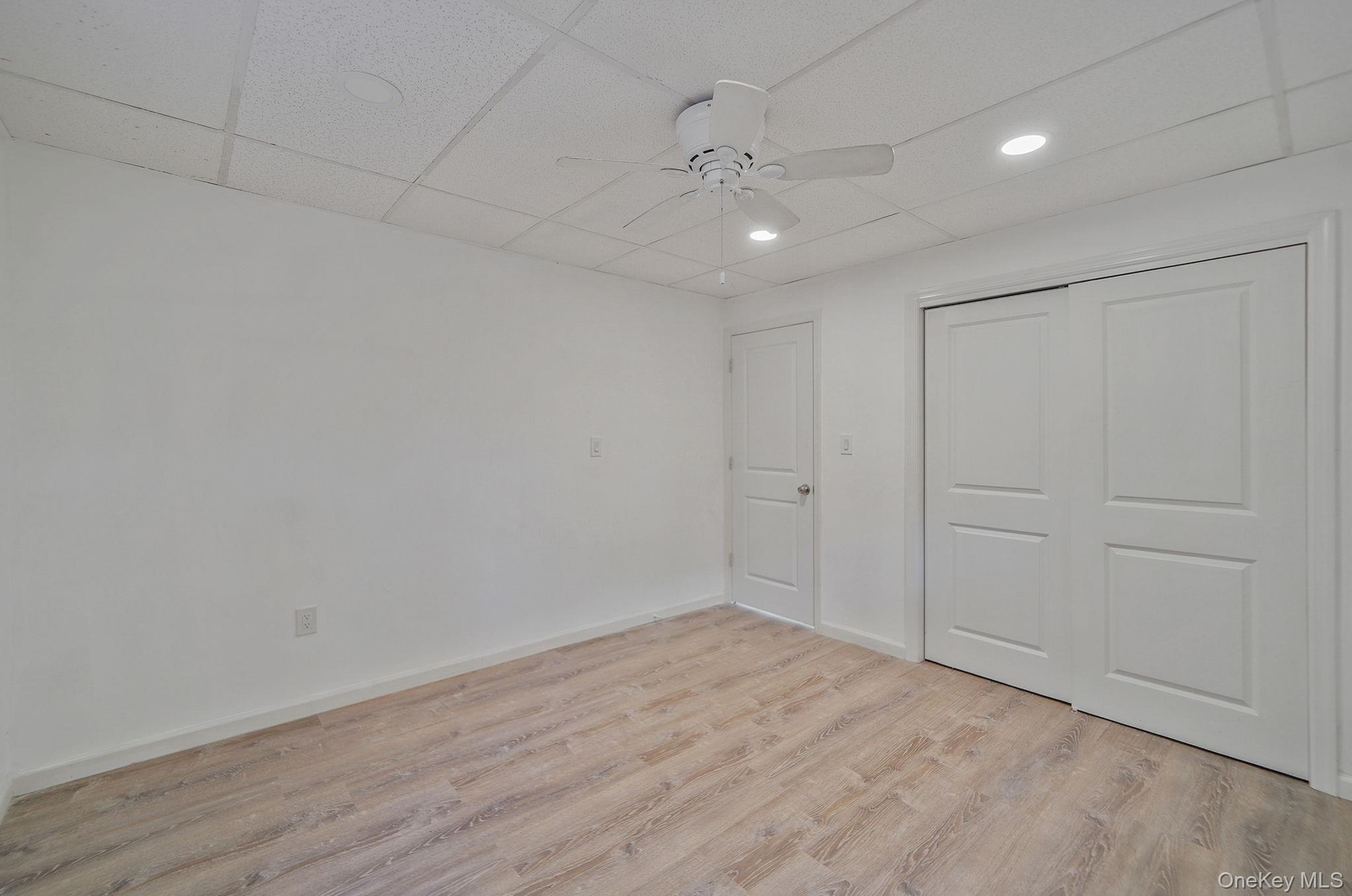 1548 Spur Drive S, Islip, NY 11751