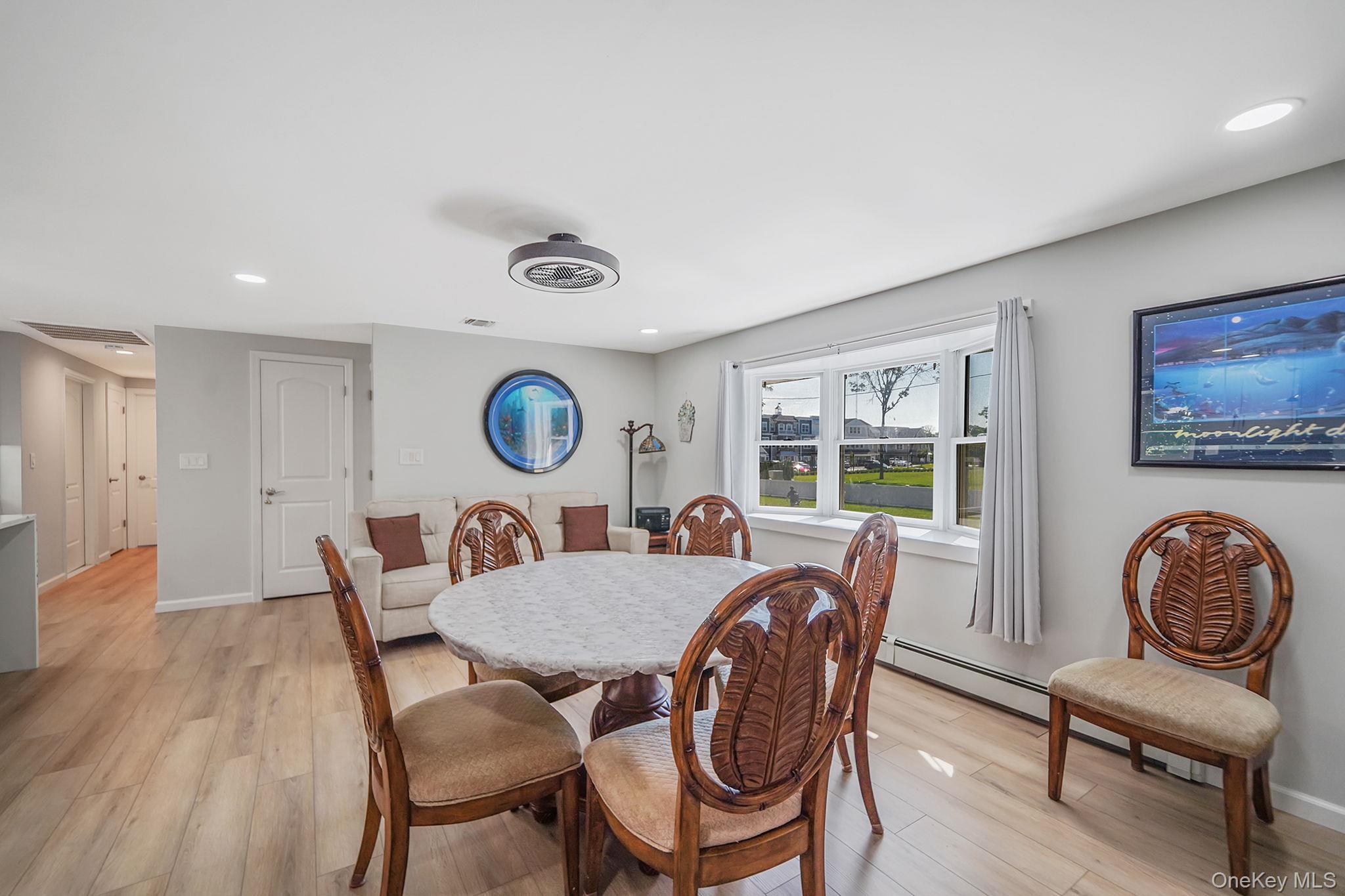 1548 Spur Drive S, Islip, NY 11751