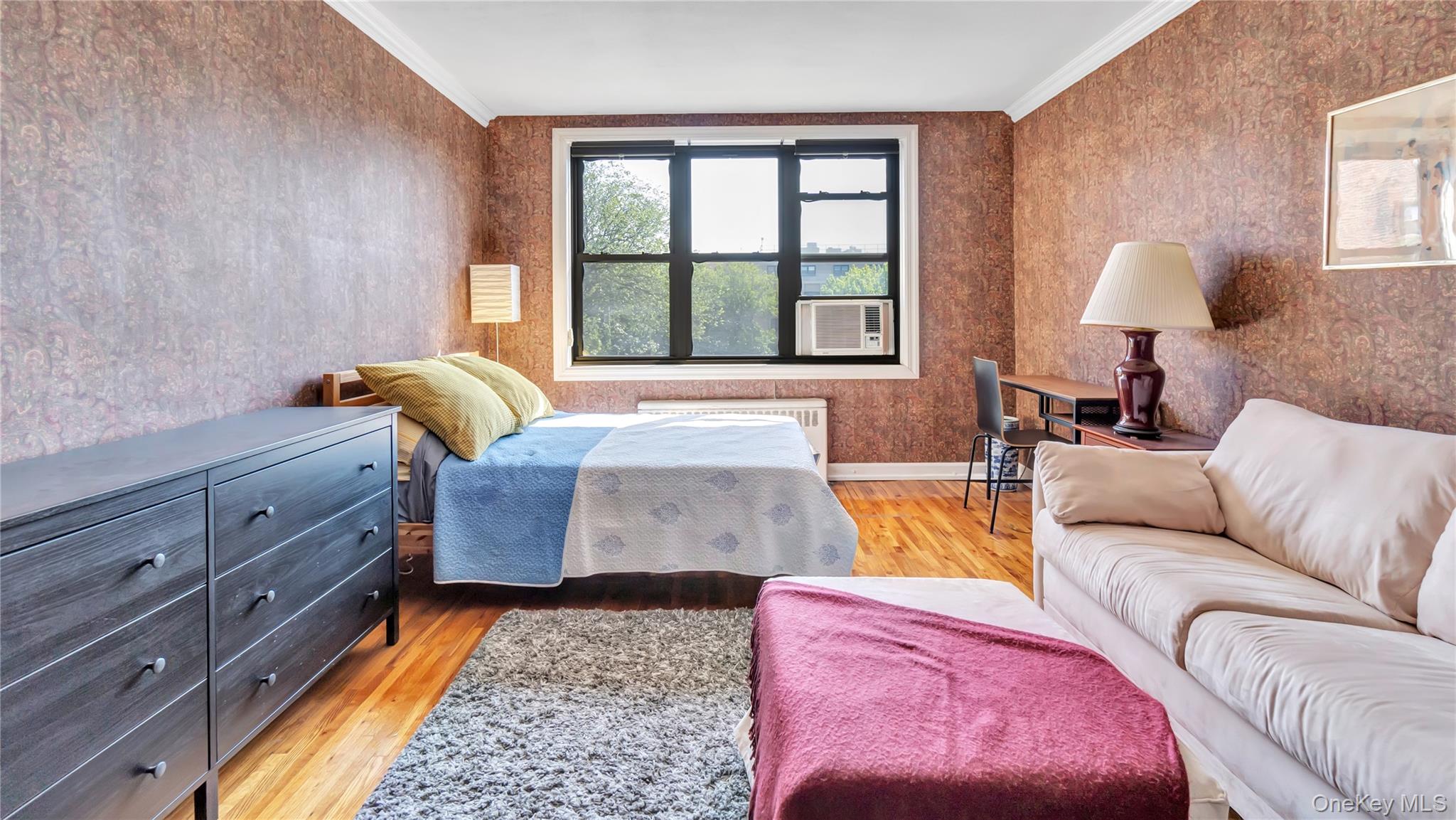 15 Canterbury Road # D18, Great Neck, NY 11021