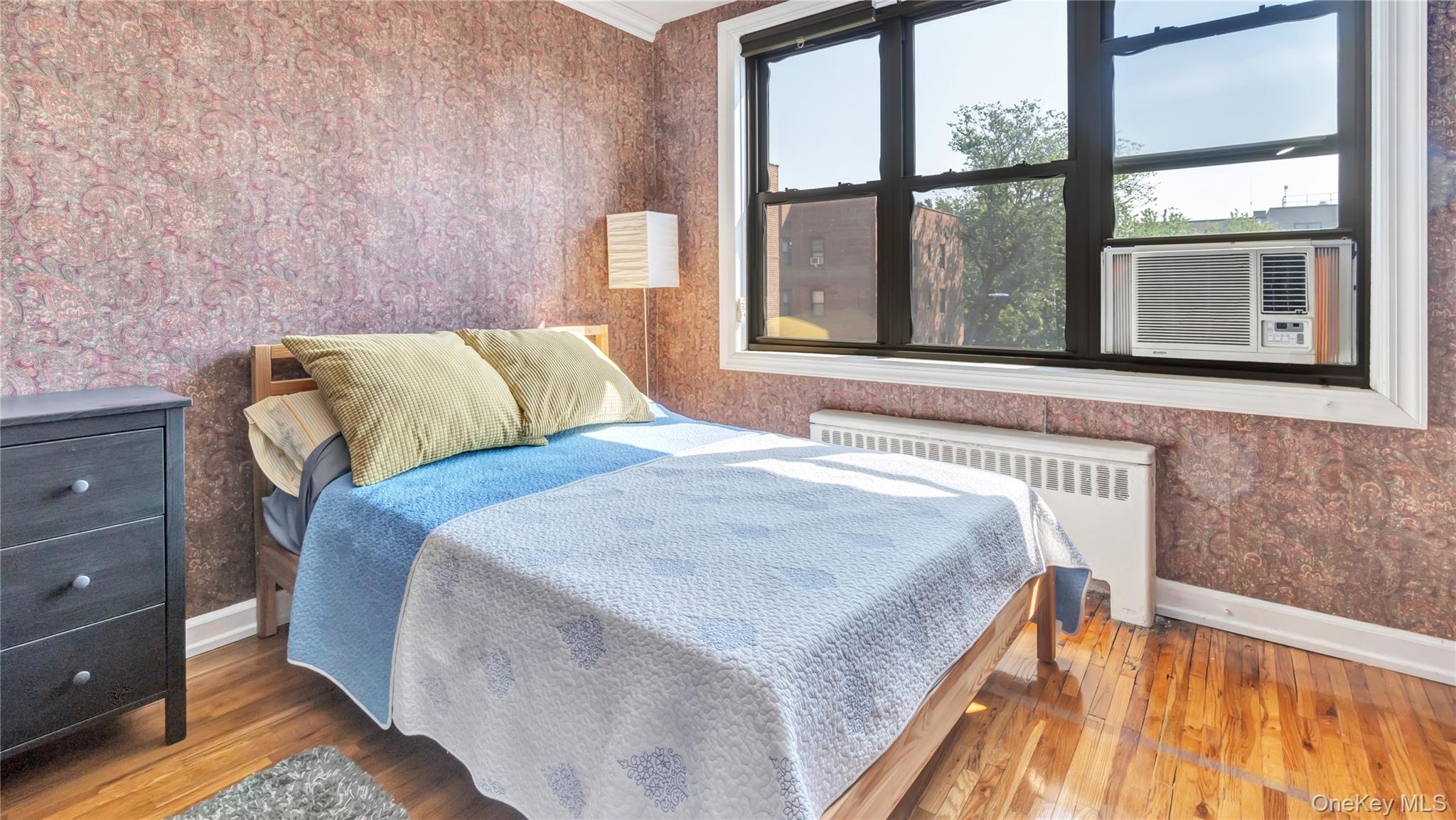 15 Canterbury Road # D18, Great Neck, NY 11021