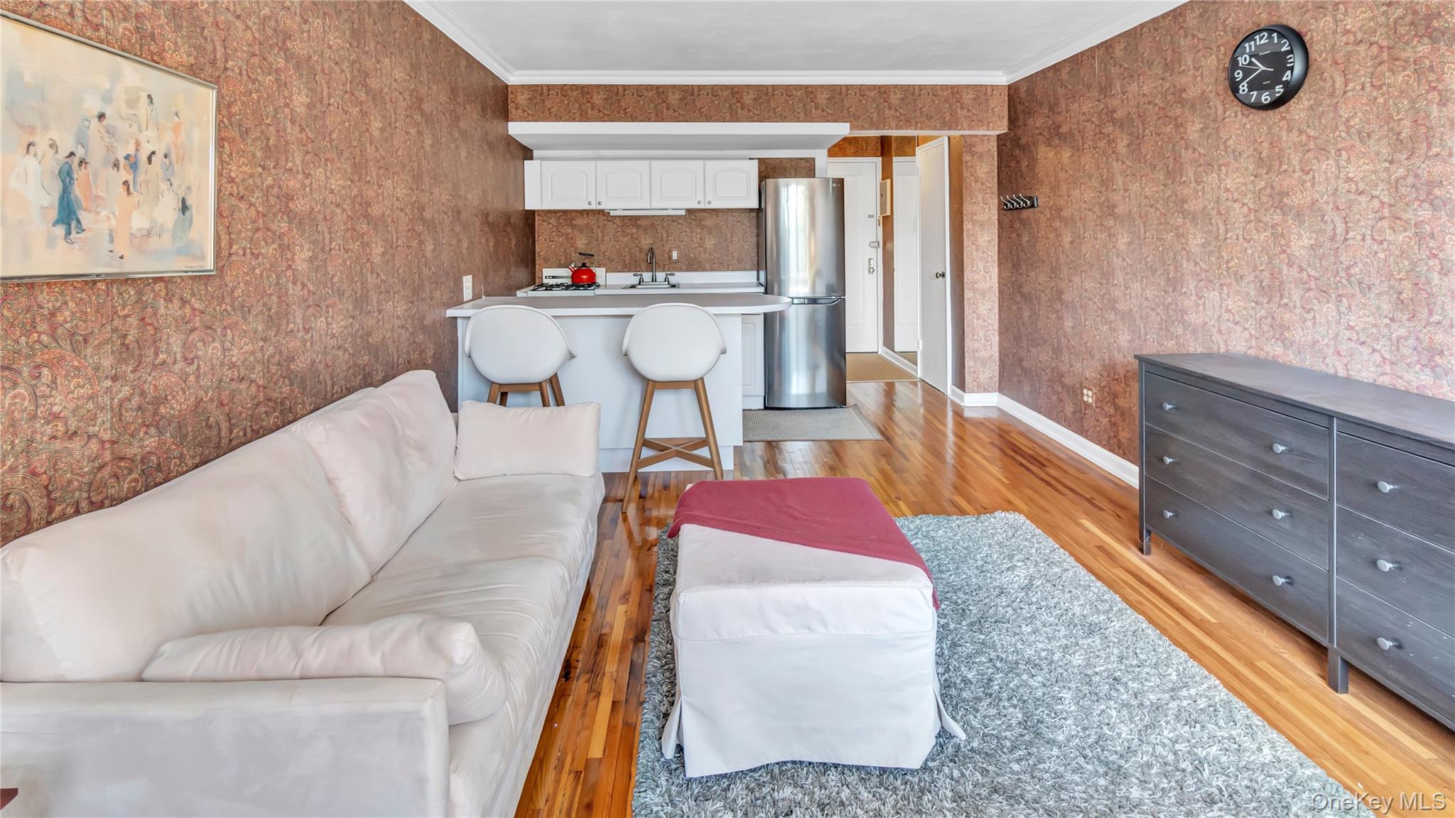 15 Canterbury Road # D18, Great Neck, NY 11021