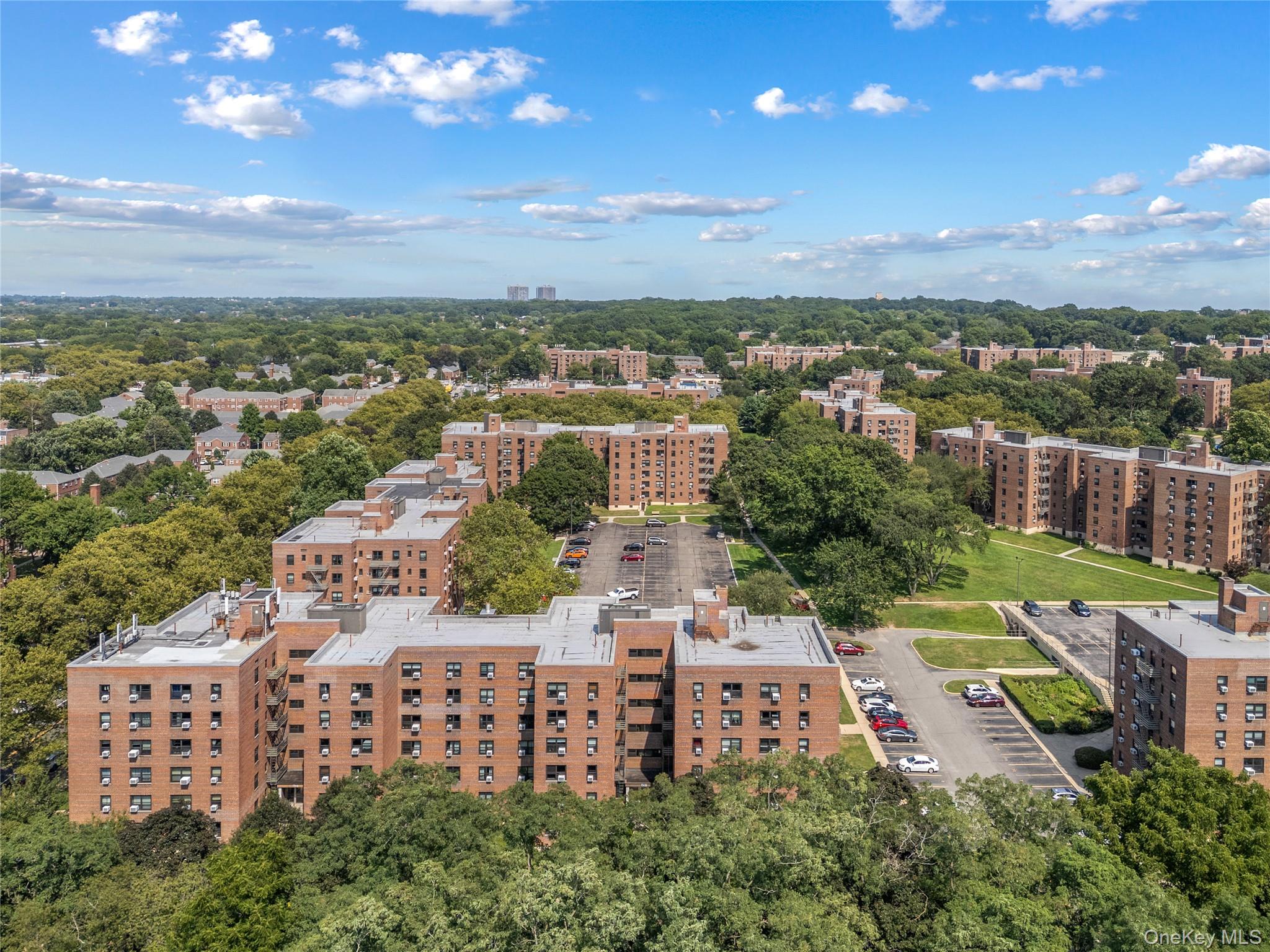 73-23 210th Street # 2G, Bayside, NY 11364