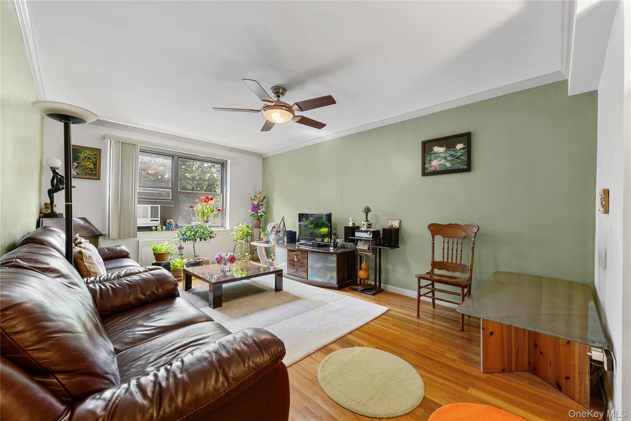 73-23 210th Street # 2G, Bayside, NY 11364