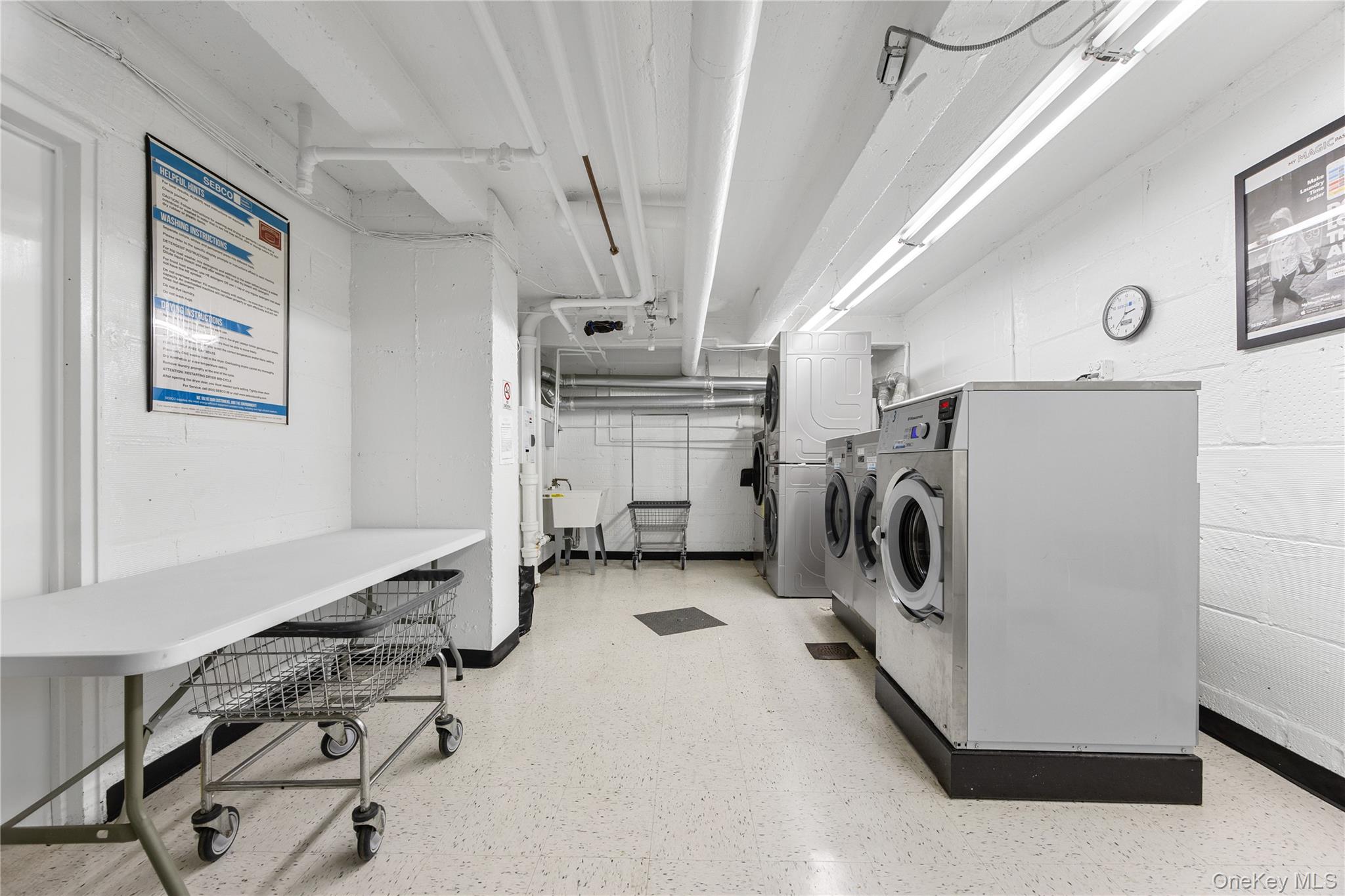 73-23 210th Street # 2G, Bayside, NY 11364