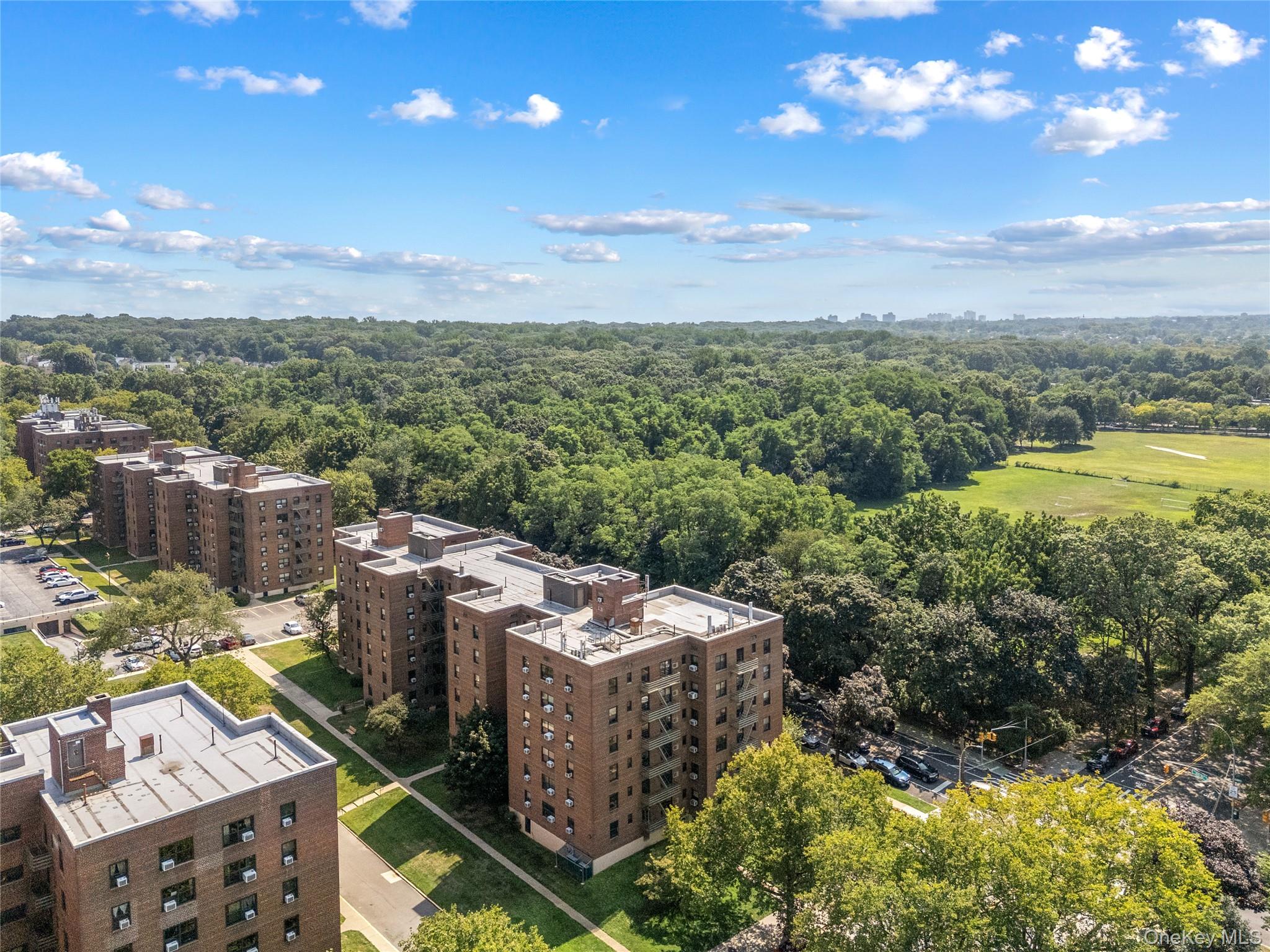 73-23 210th Street # 2G, Bayside, NY 11364