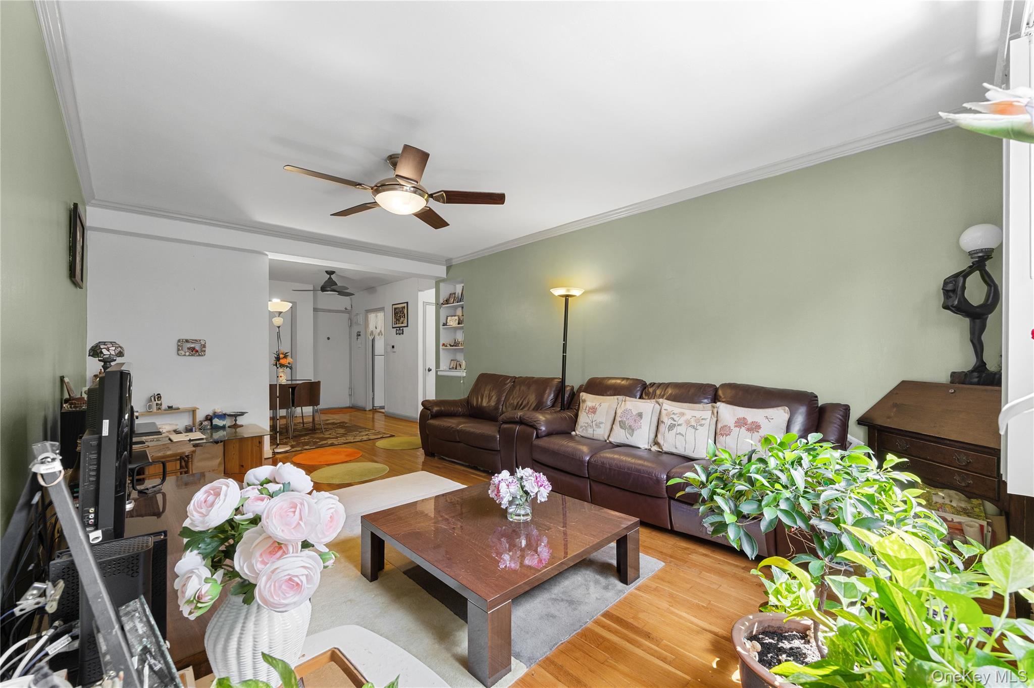 73-23 210th Street # 2G, Bayside, NY 11364