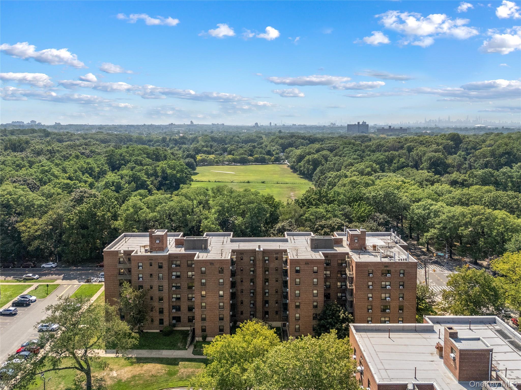 73-23 210th Street # 2G, Bayside, NY 11364