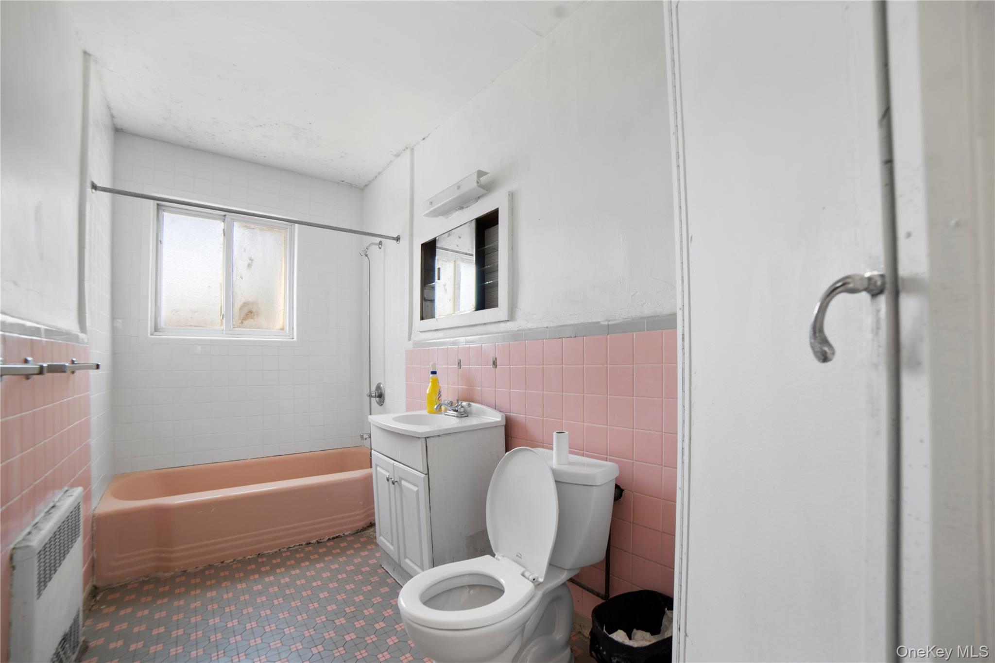 15062 Booth Memorial Avenue, Flushing, NY 11355