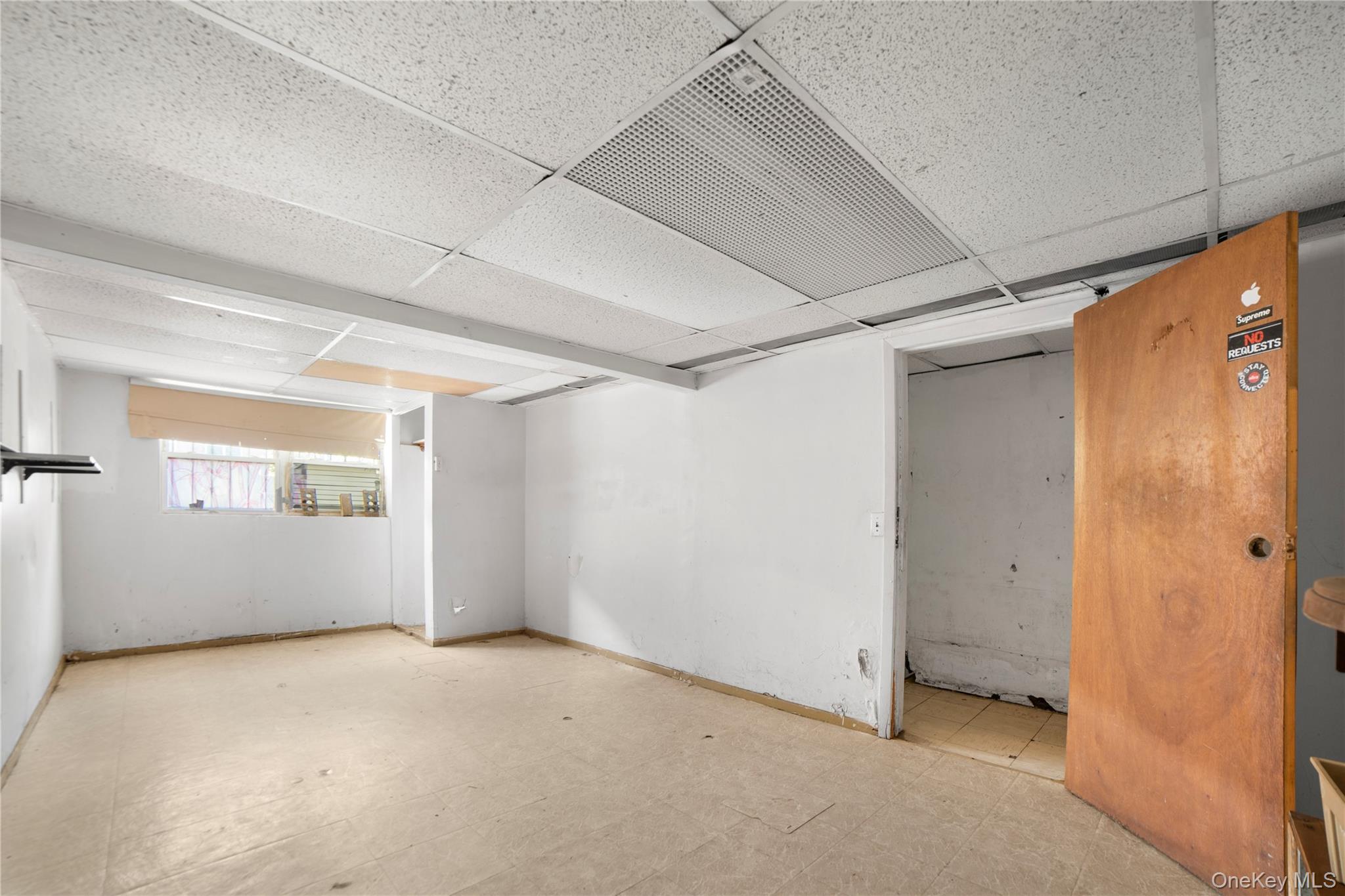 15062 Booth Memorial Avenue, Flushing, NY 11355